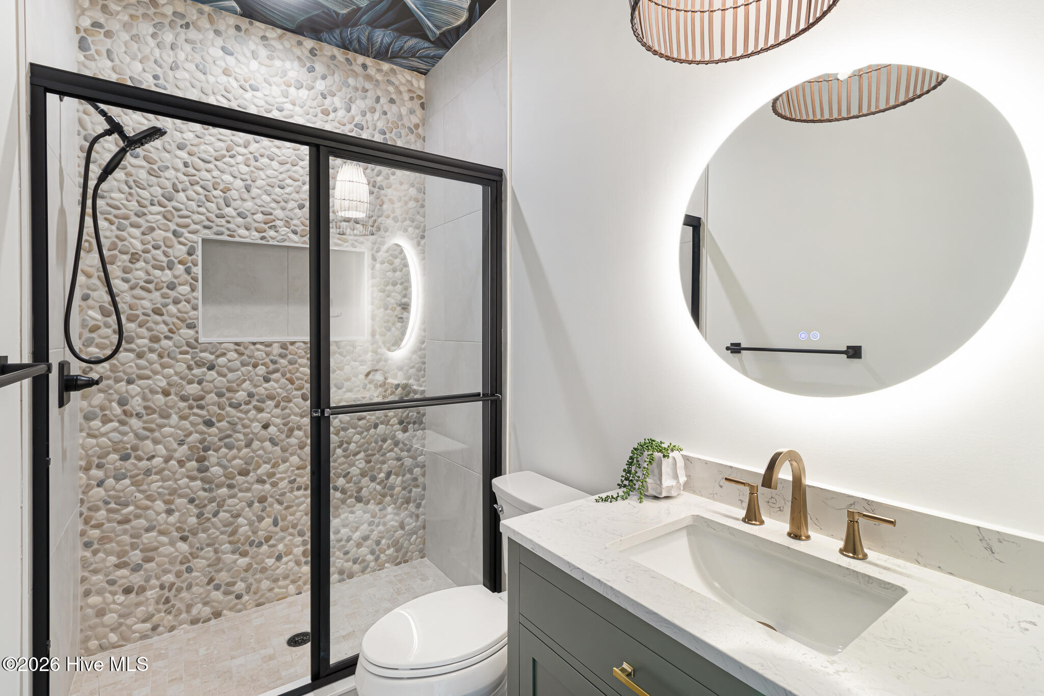 100556926 | Photo 39