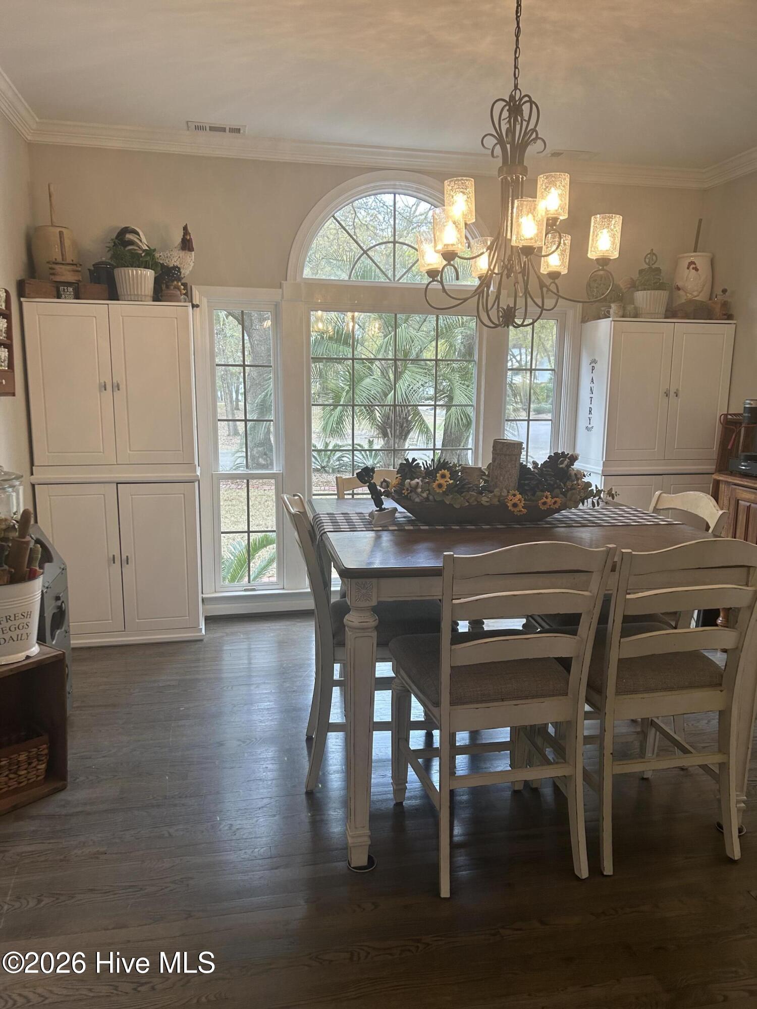 100538310 | Photo 27