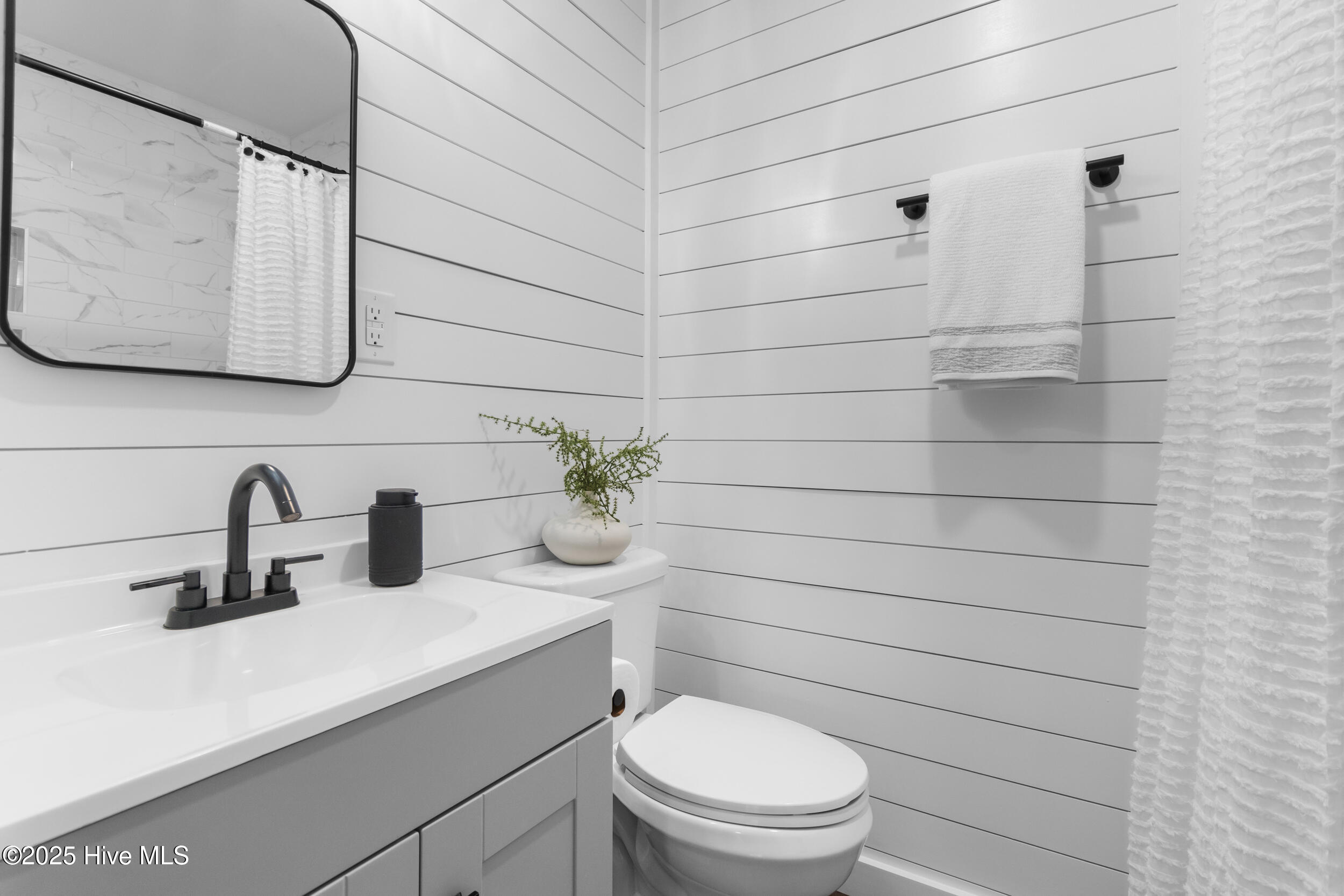 100534171 | Photo 11