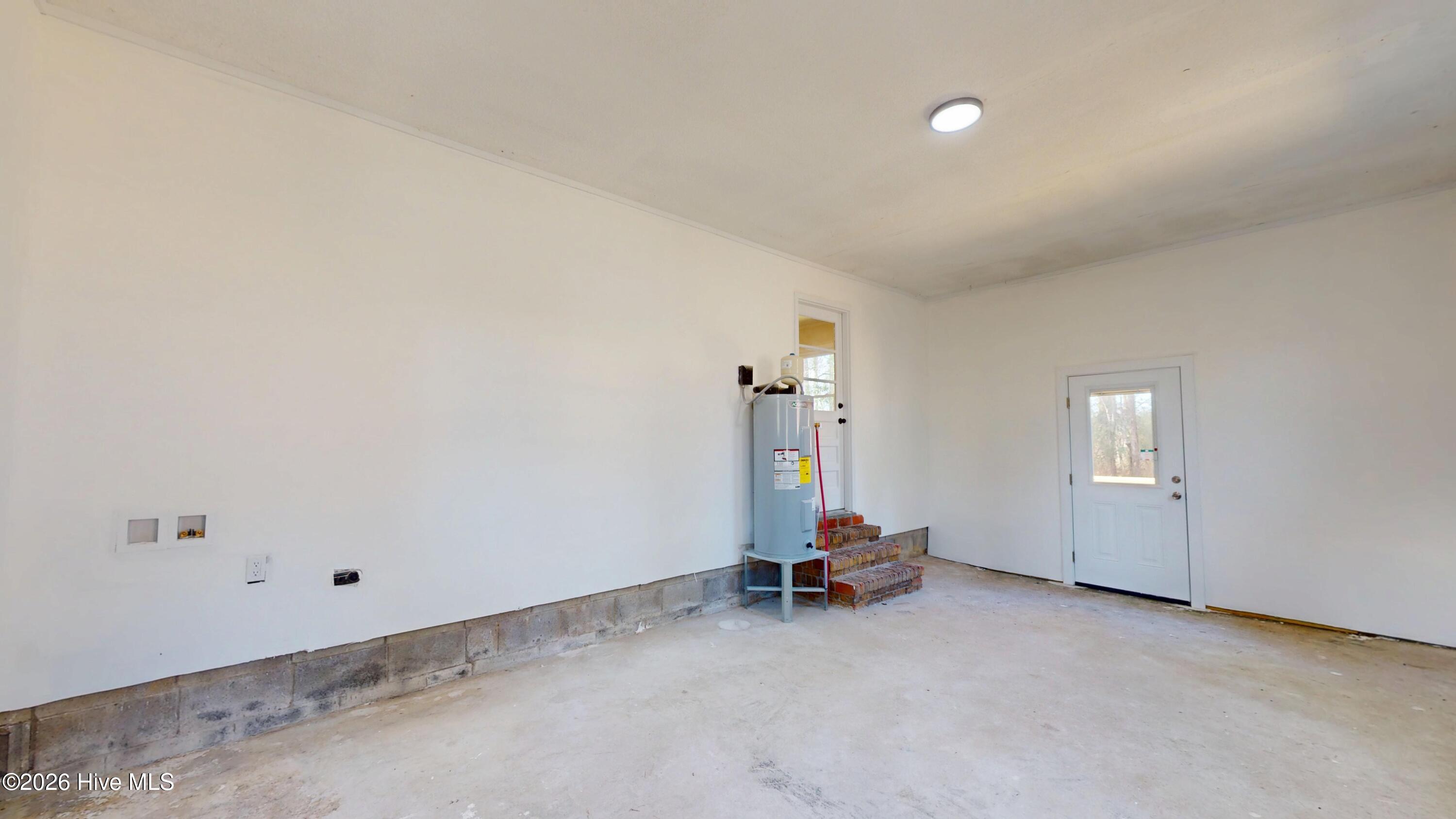 100559685 | Photo 24