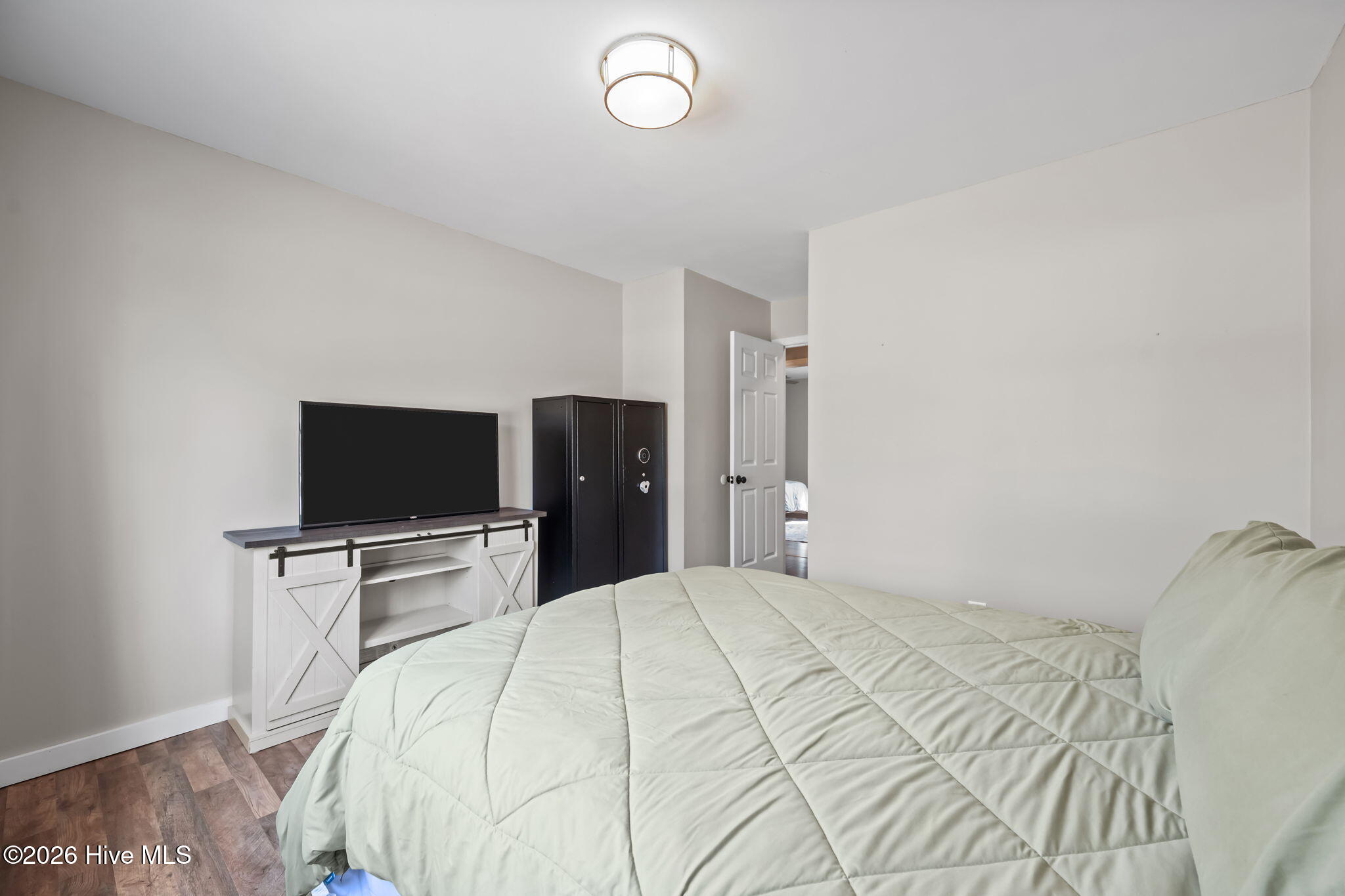 100558833 | Photo 37