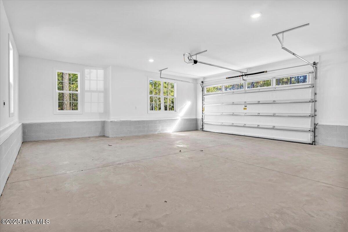 100505838 | Photo 64