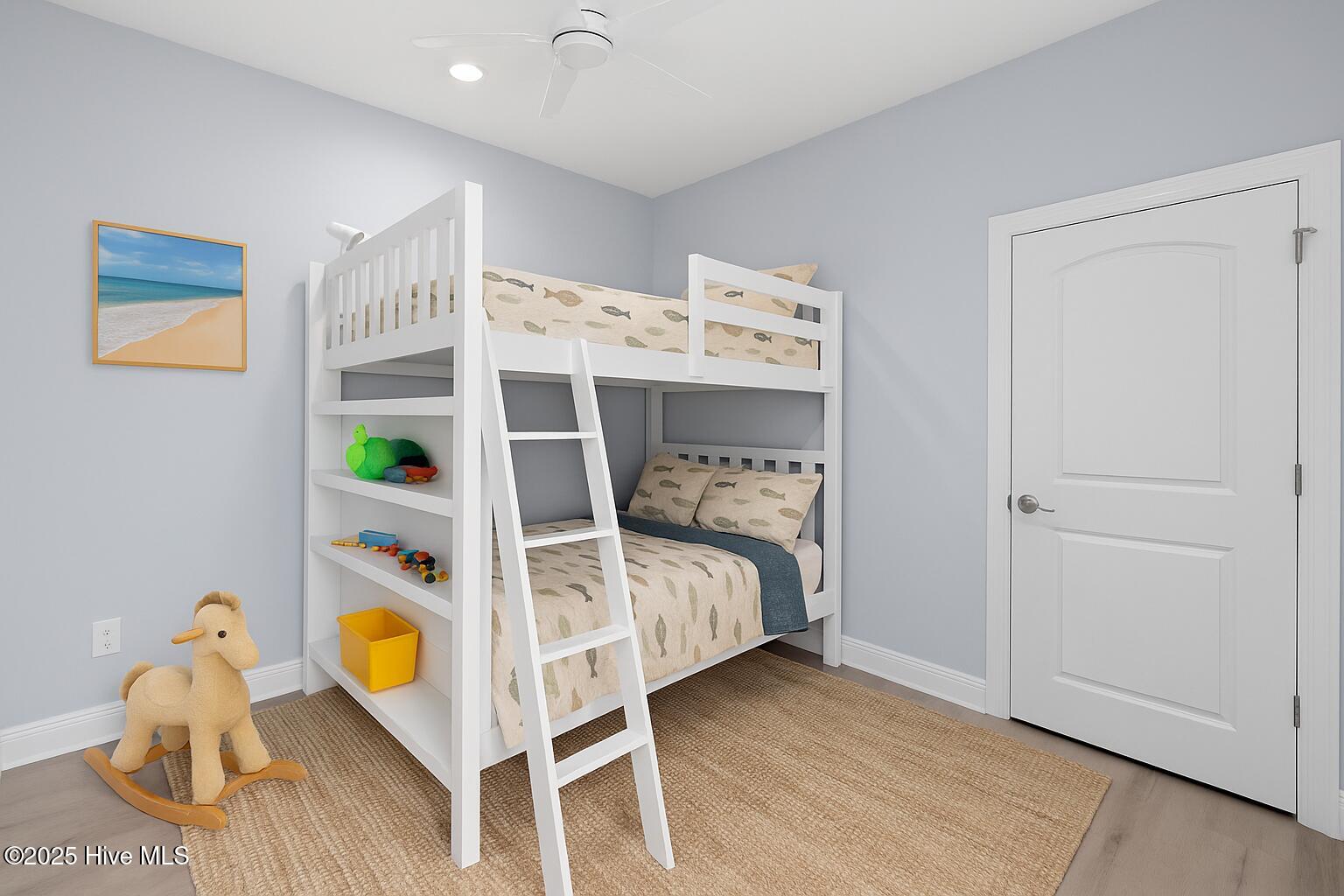 100535479 | Photo 46