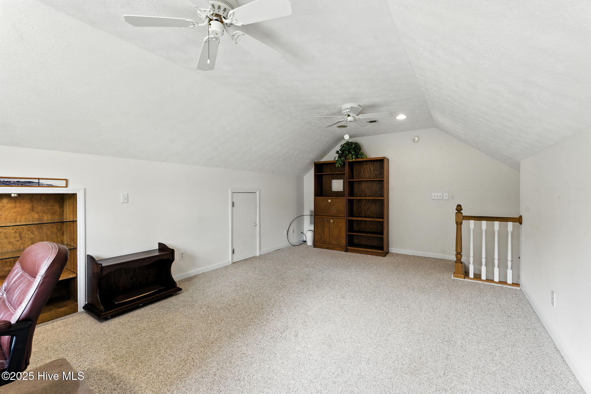 100523616 | Photo 36