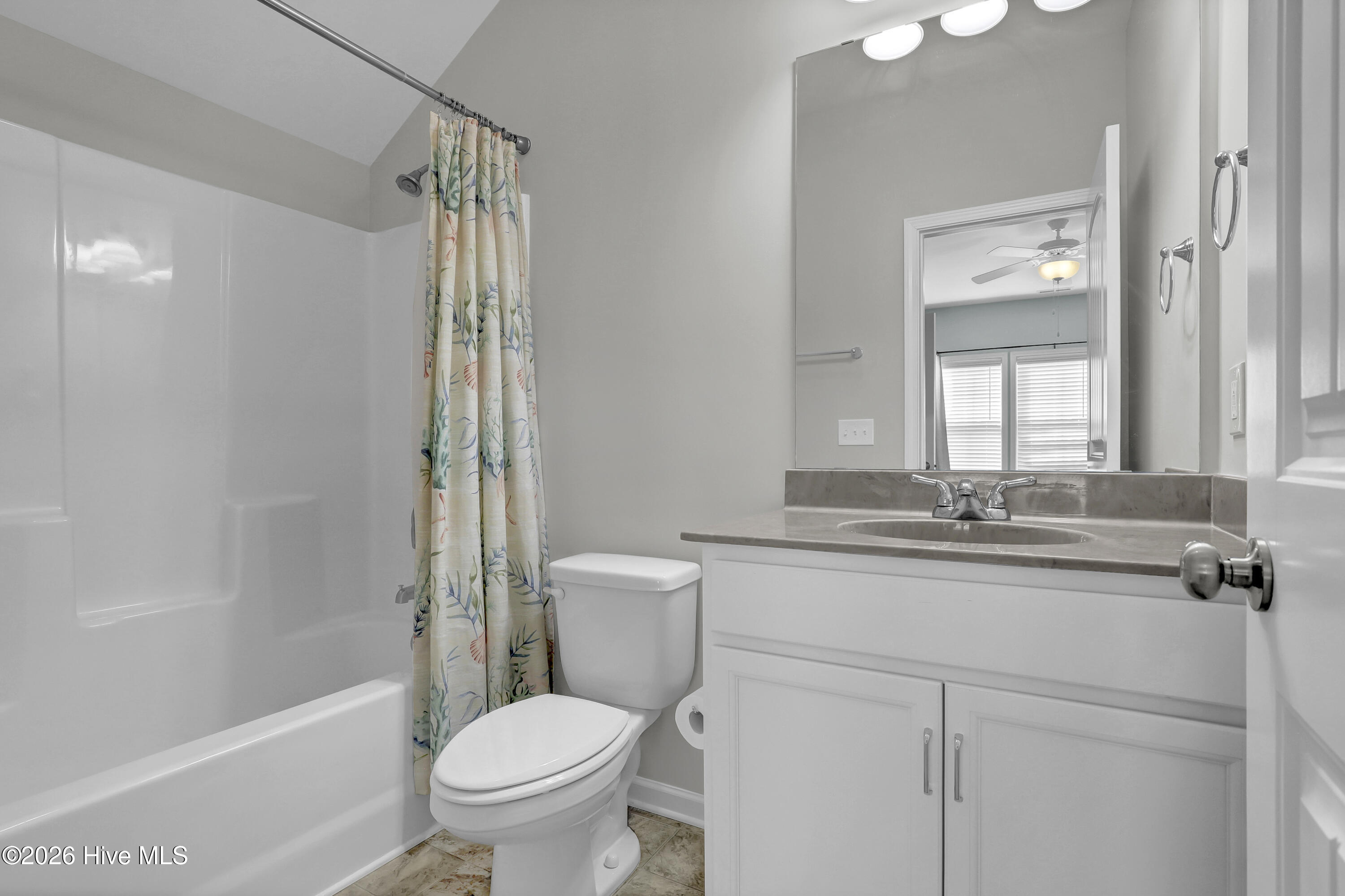 100567607 | Photo 24