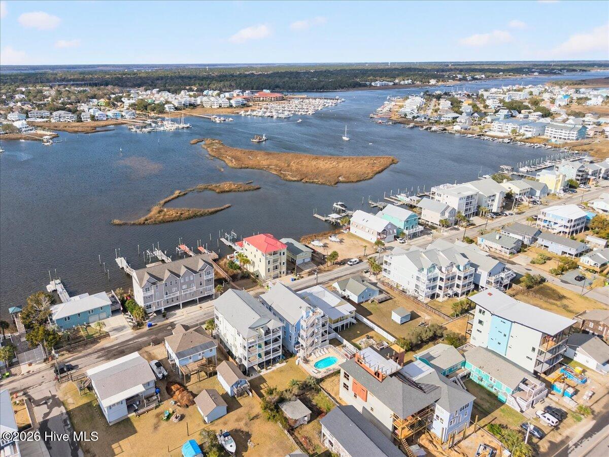 100549293 | Photo 16