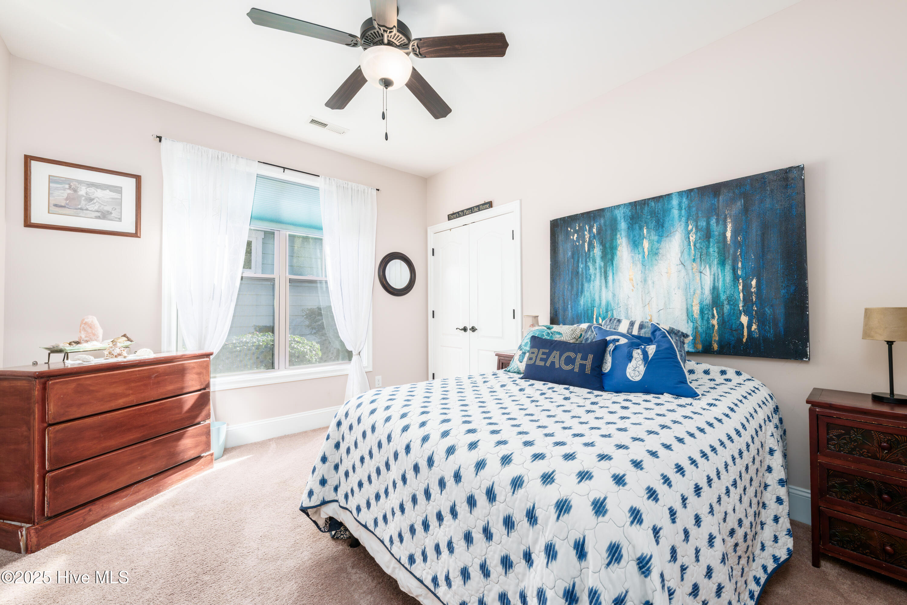 100535400 | Photo 27