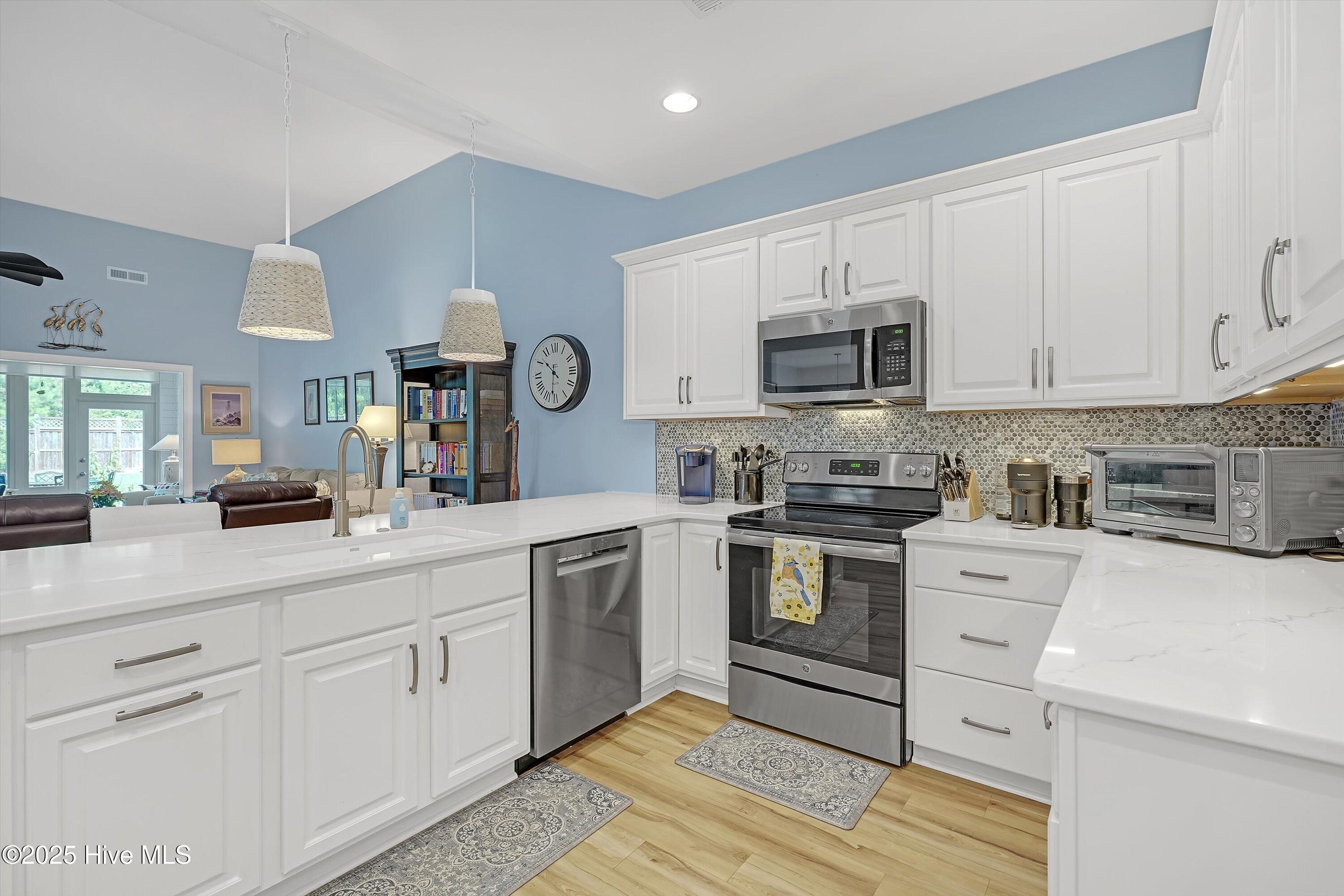4148 S Harbor Circle SE 1, Southport, NC 28461 – photo 21: 4148-south-harbor-circle-unit-1-19