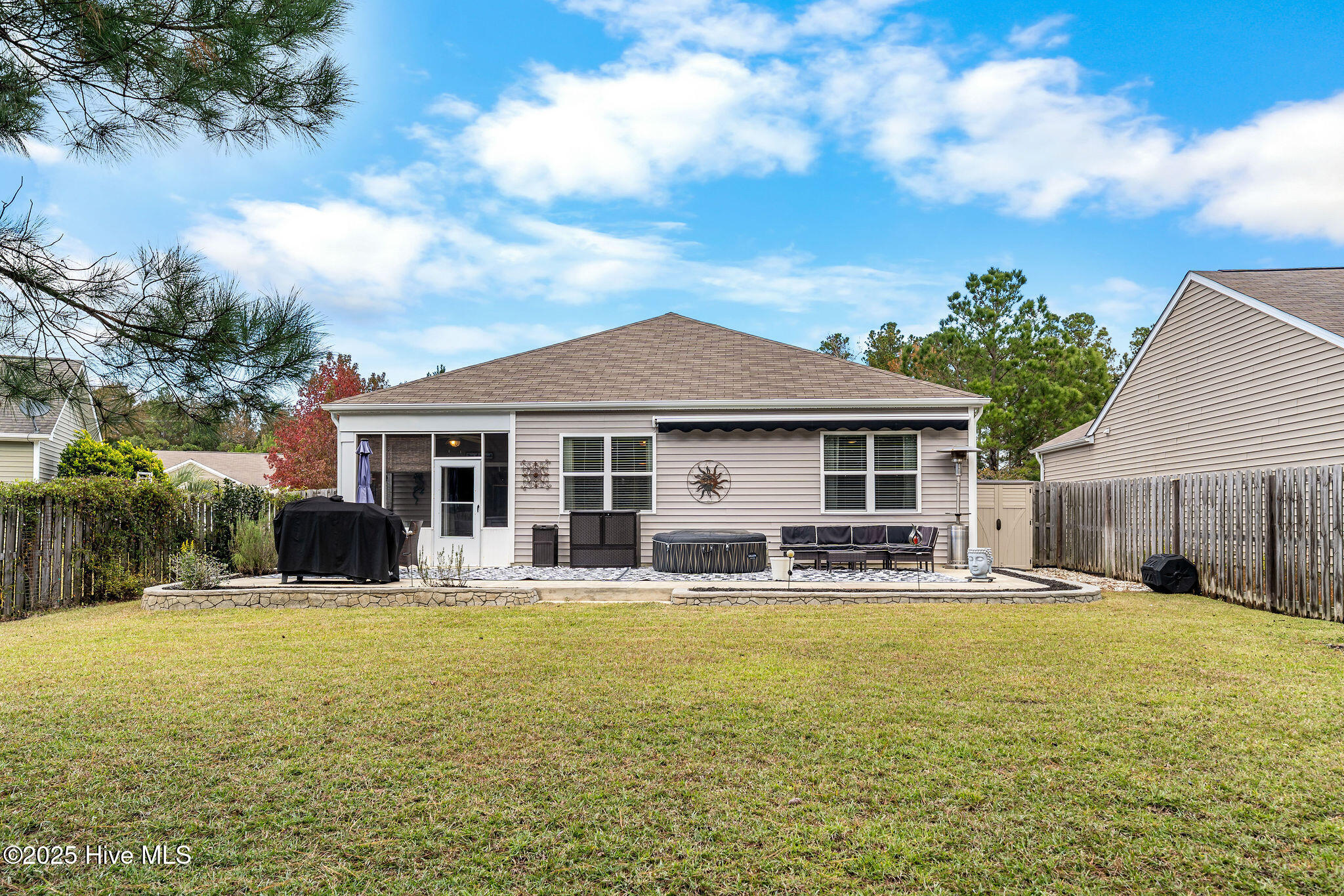 100539651 | Photo 45