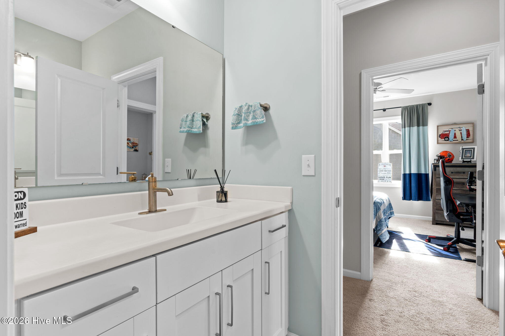 100551442 | Photo 19