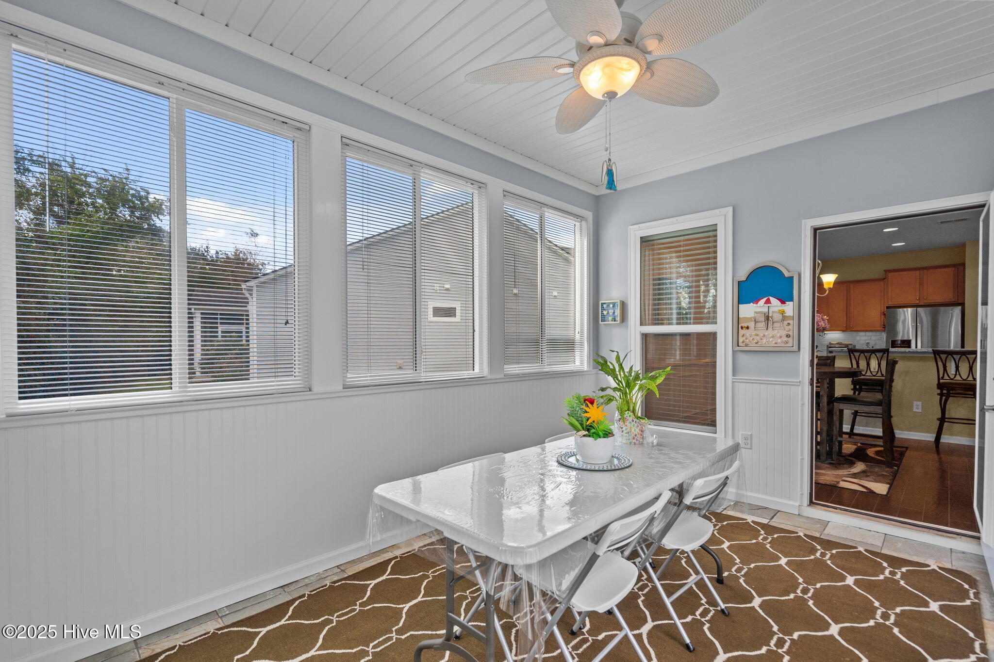 100515173 | Photo 33