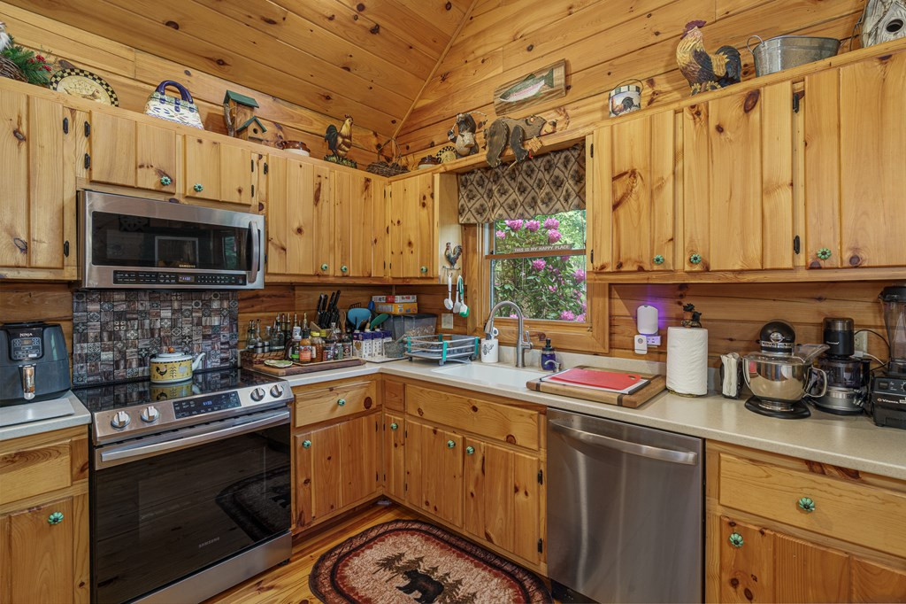 Exterior photo of 267 Laurelwood Circle, Murphy, NC 28906. MLS: 98544426