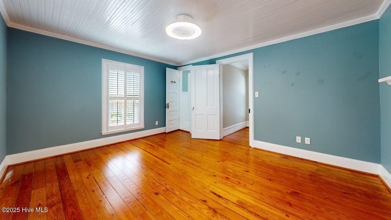 100502870 | Photo 39