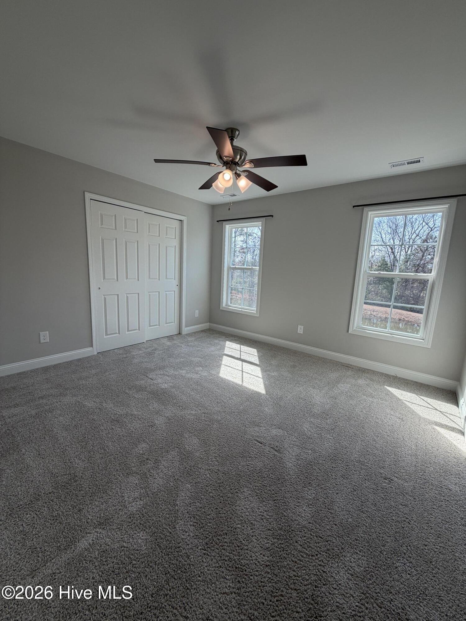 100558167 | Photo 18