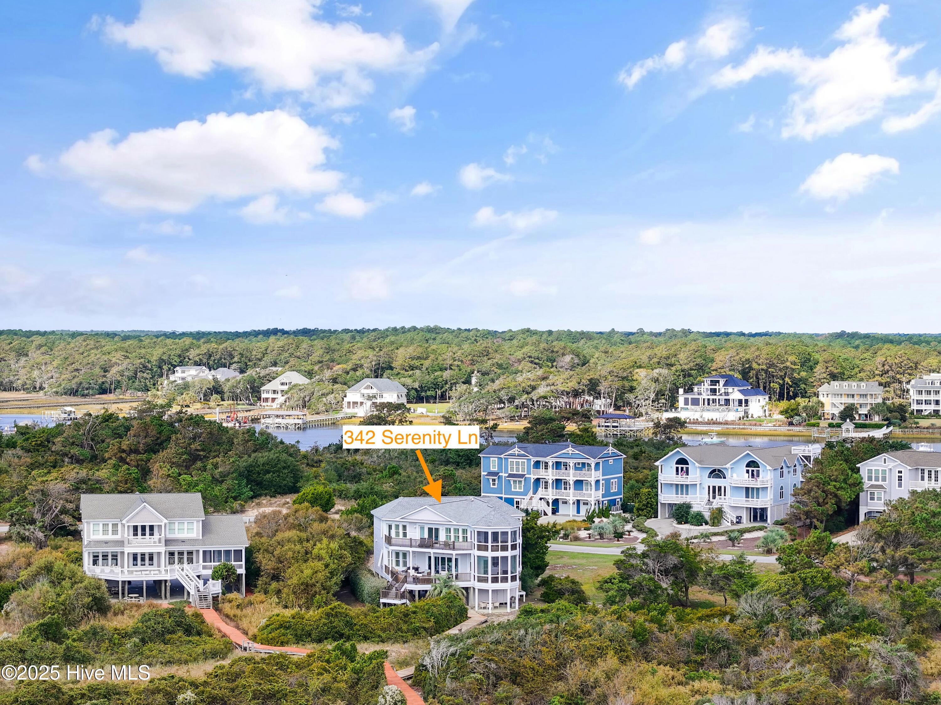 100536702 | Photo 143