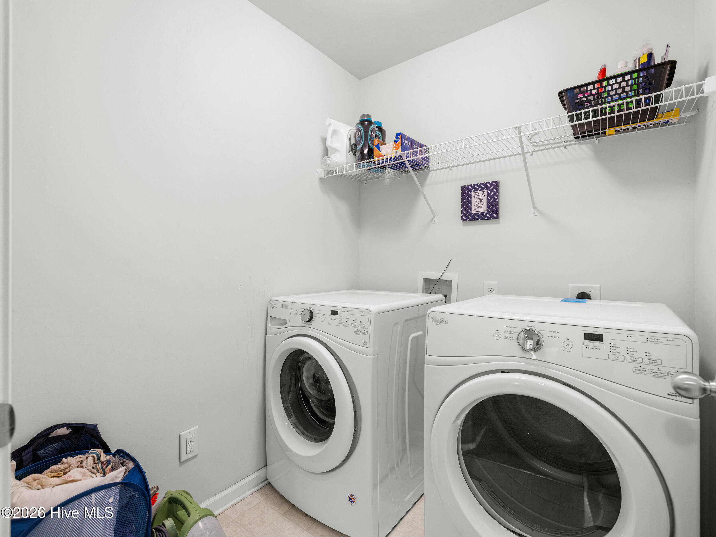 100567072 | Photo 43