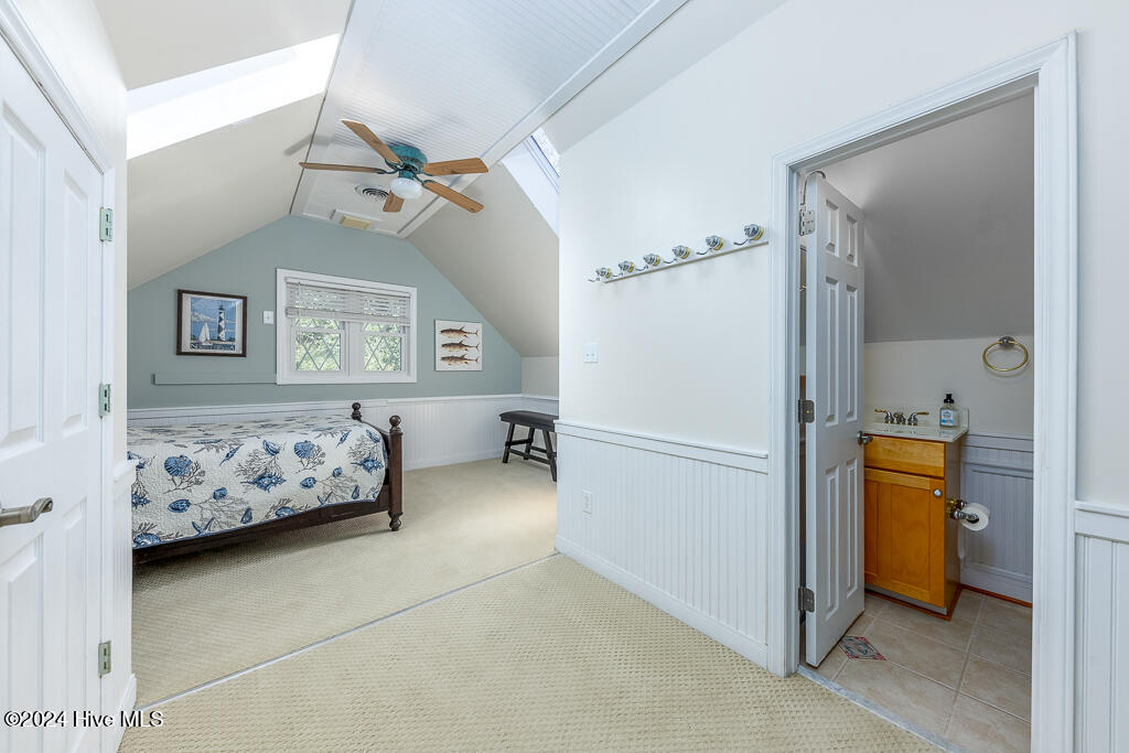 121 Harbour Drive,Hubert
