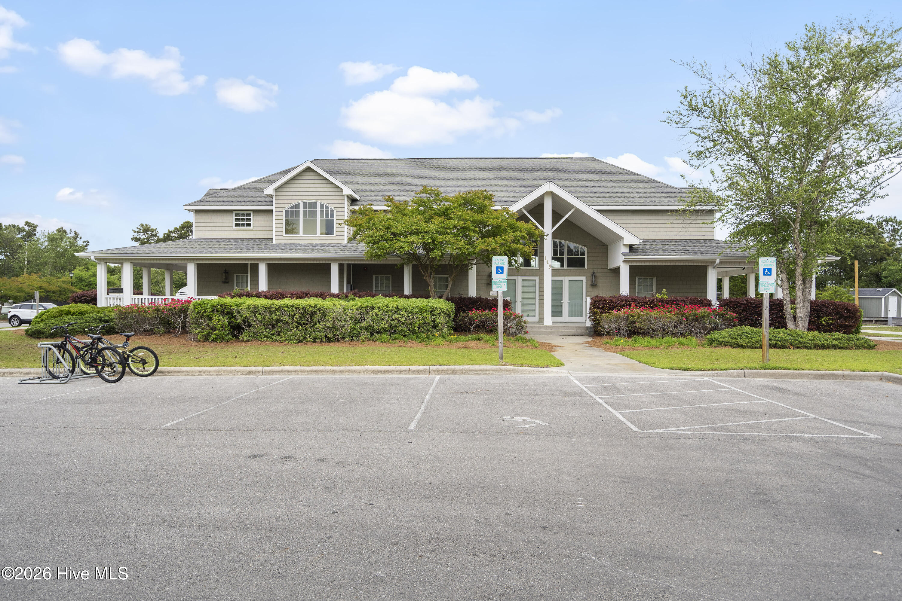 100562110 | Photo 89