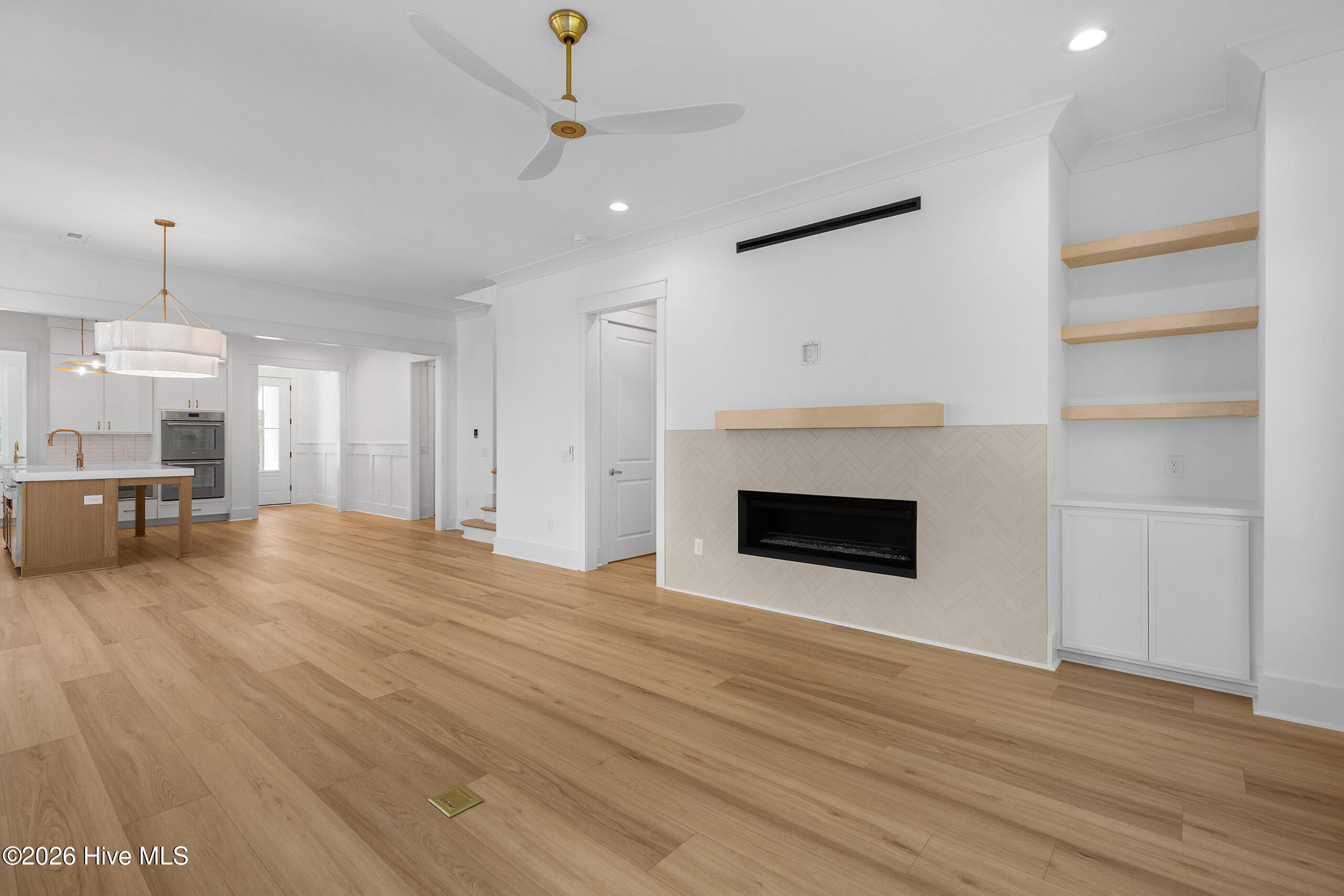 100519914 | Photo 39