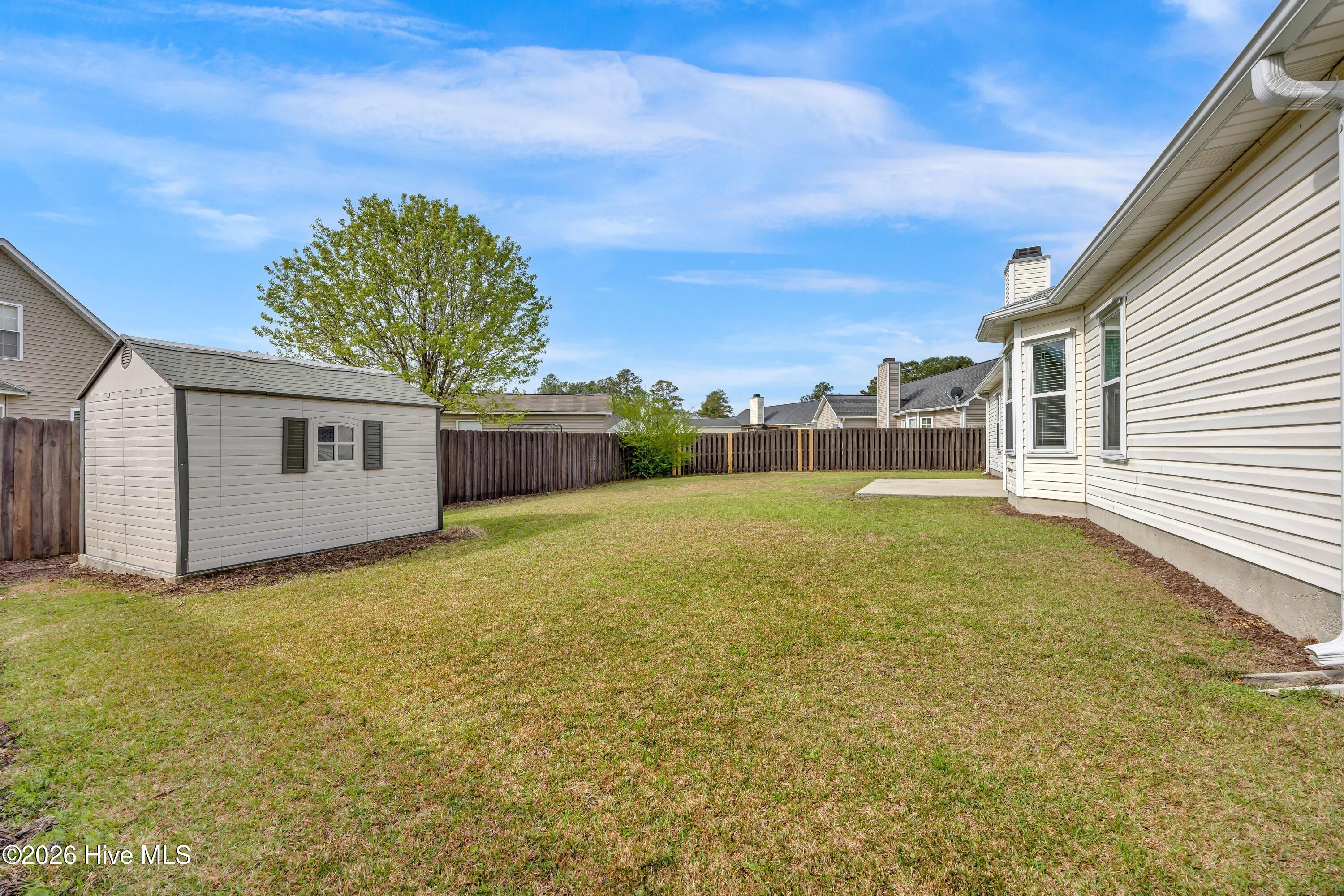 100561417 | Photo 25