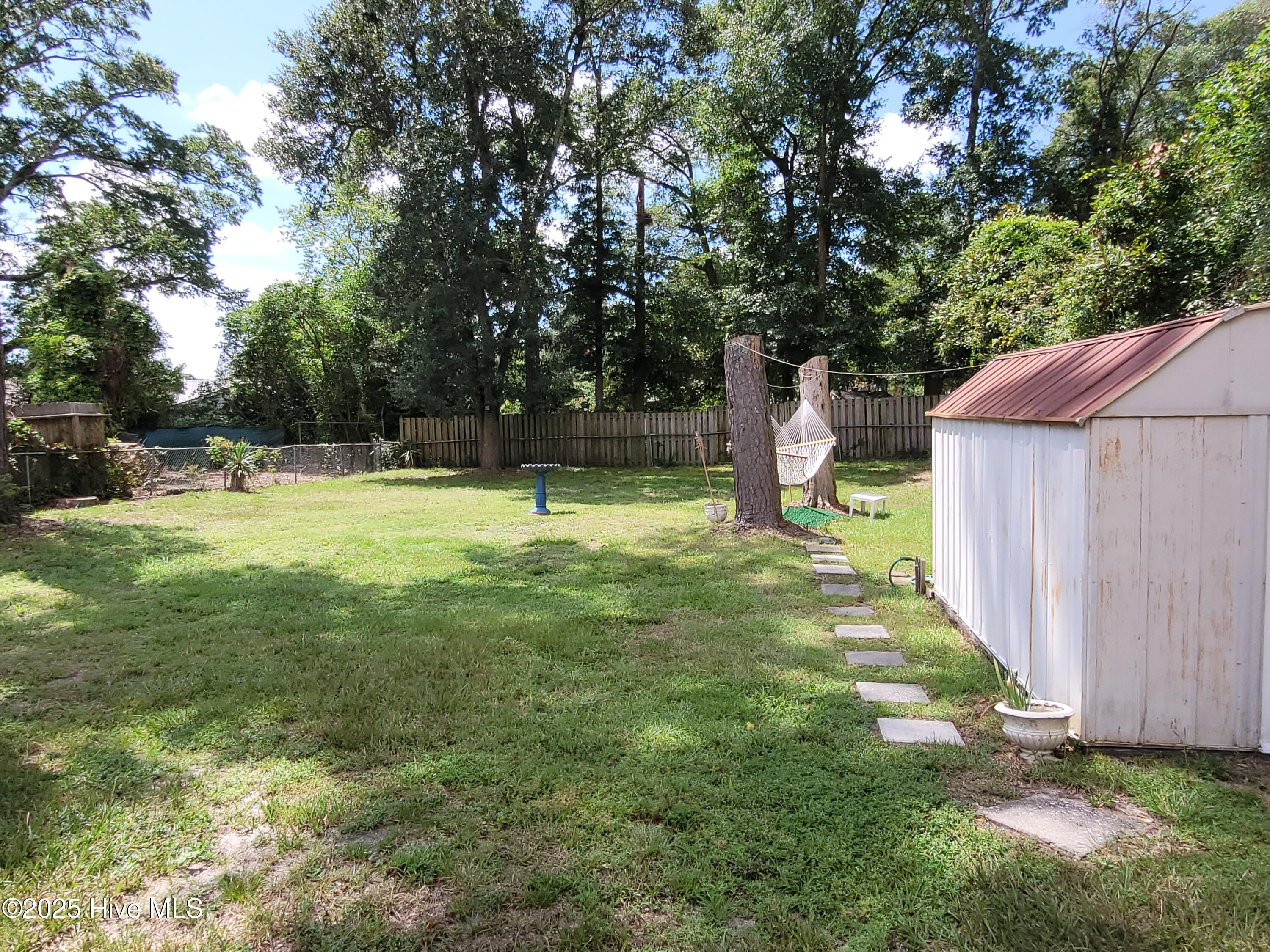 100531827 | Photo 28