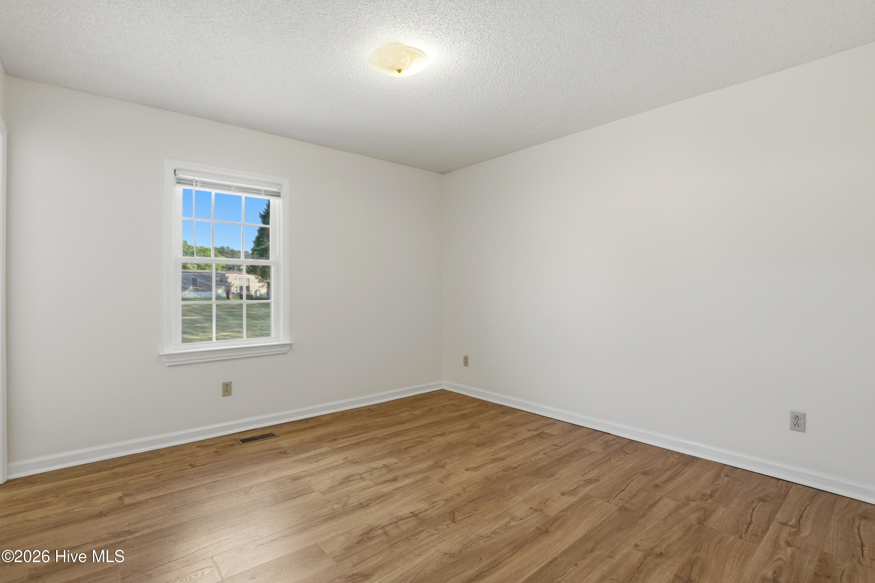 32-110 N Pointe Dr-32