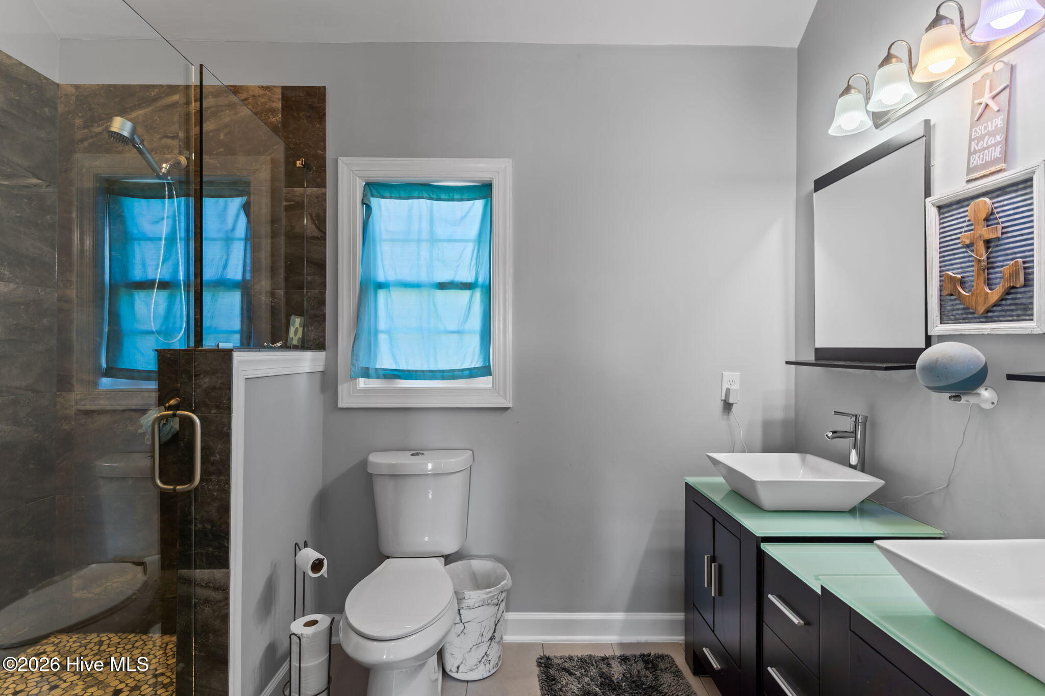 100564590 | Photo 27