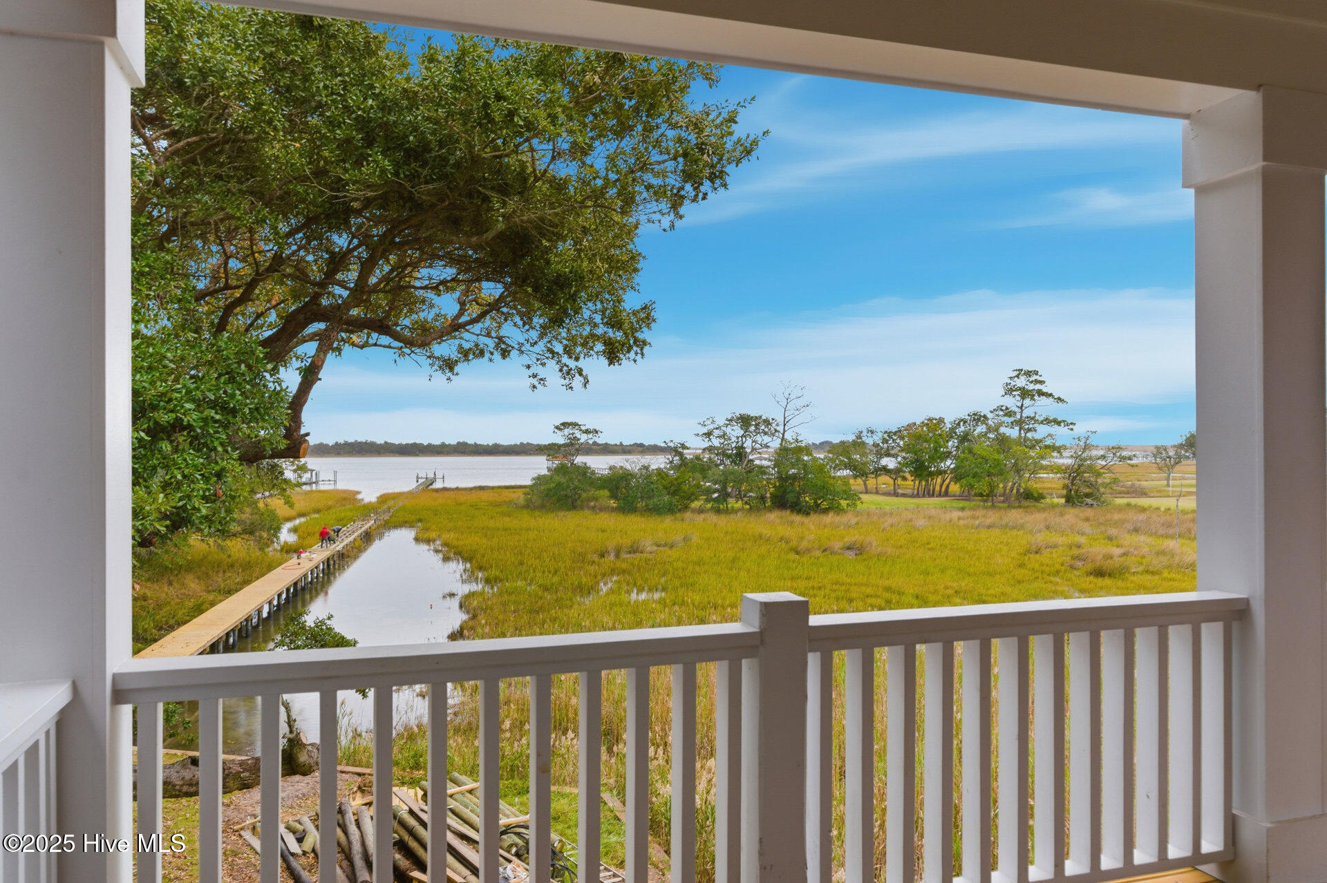 100540114 | Photo 77