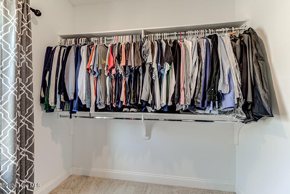 100554310 | Photo 27