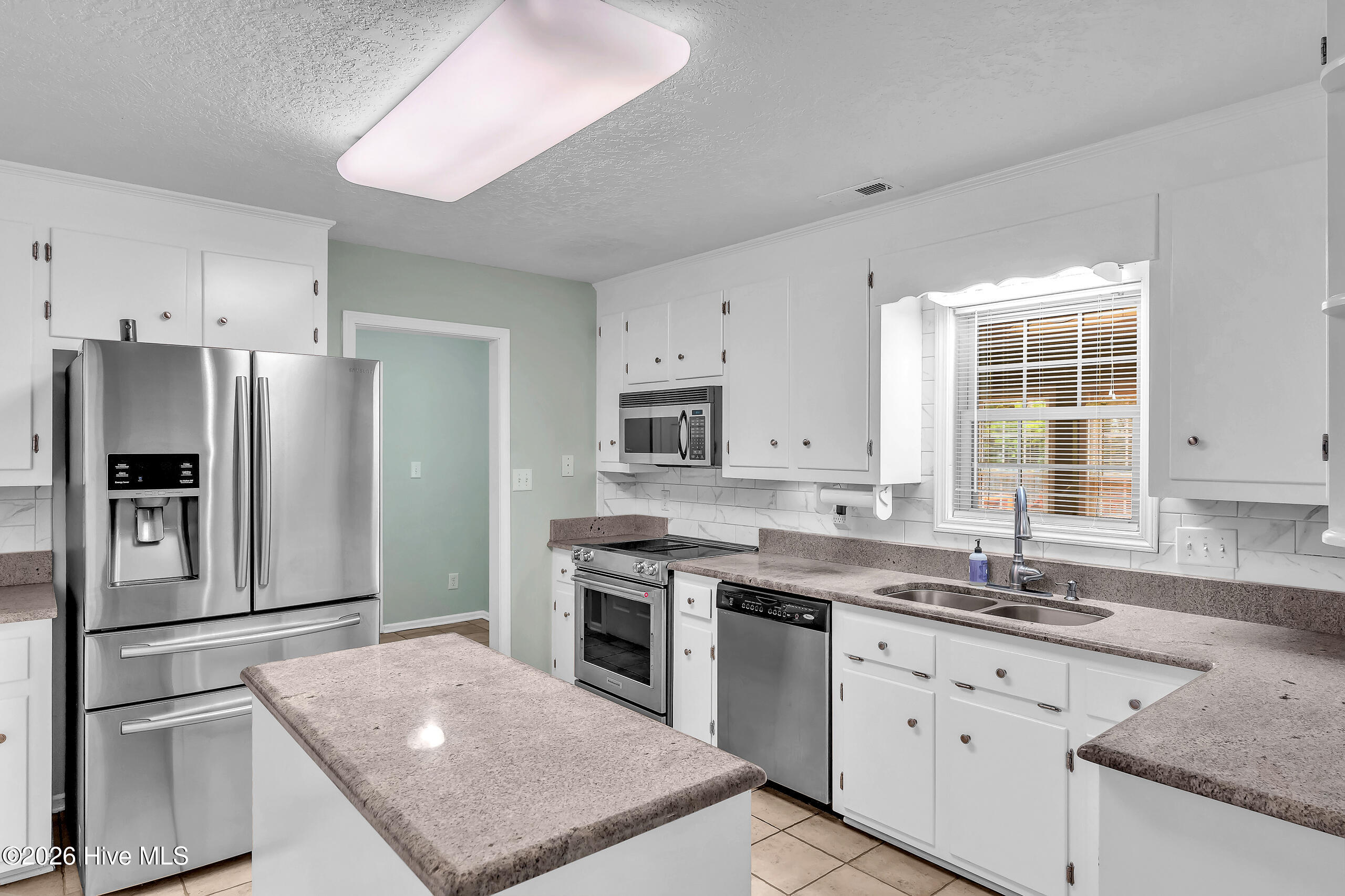 215 Winding Creek Way,Hubert
