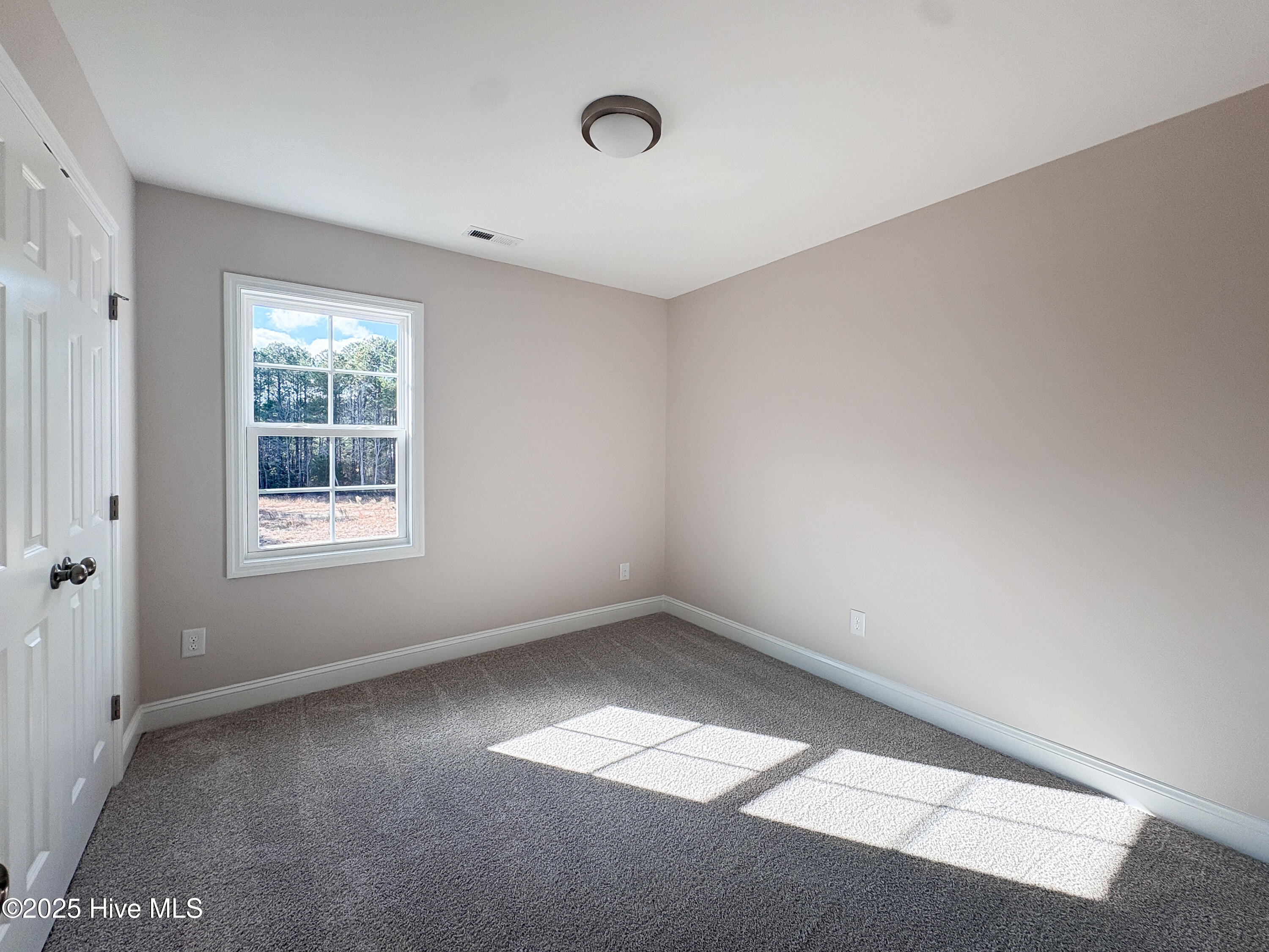 100544649 | Photo 24