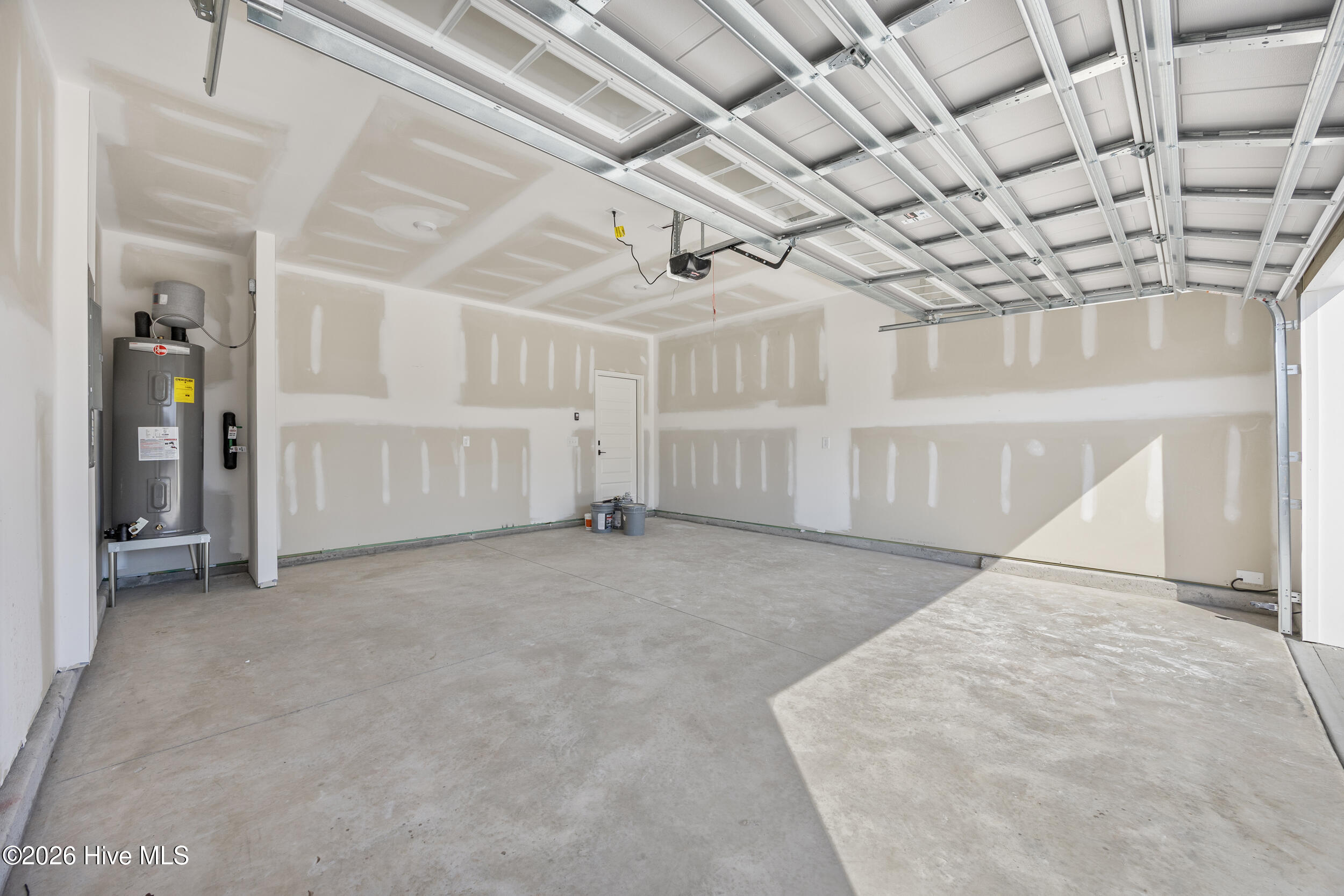 100539836 | Photo 51