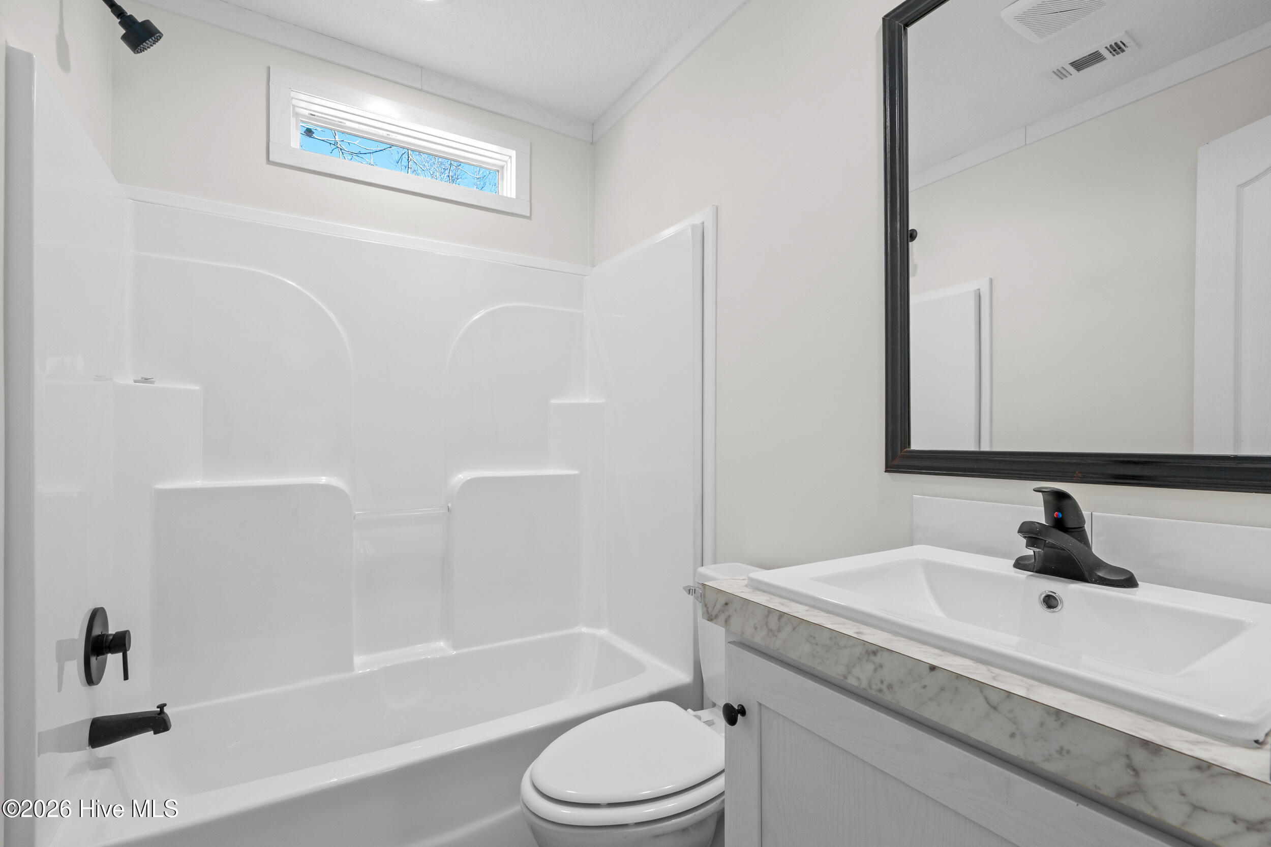 100554788 | Photo 19