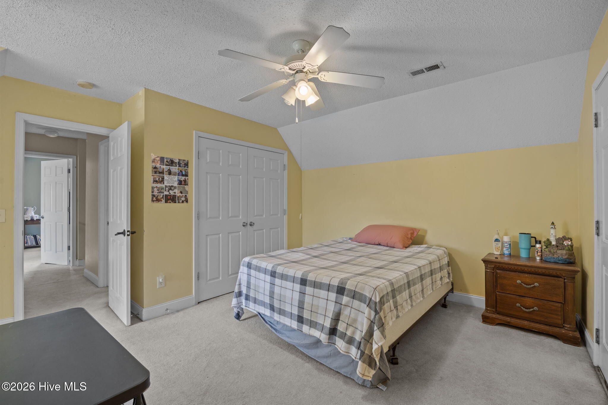 100563147 | Photo 22