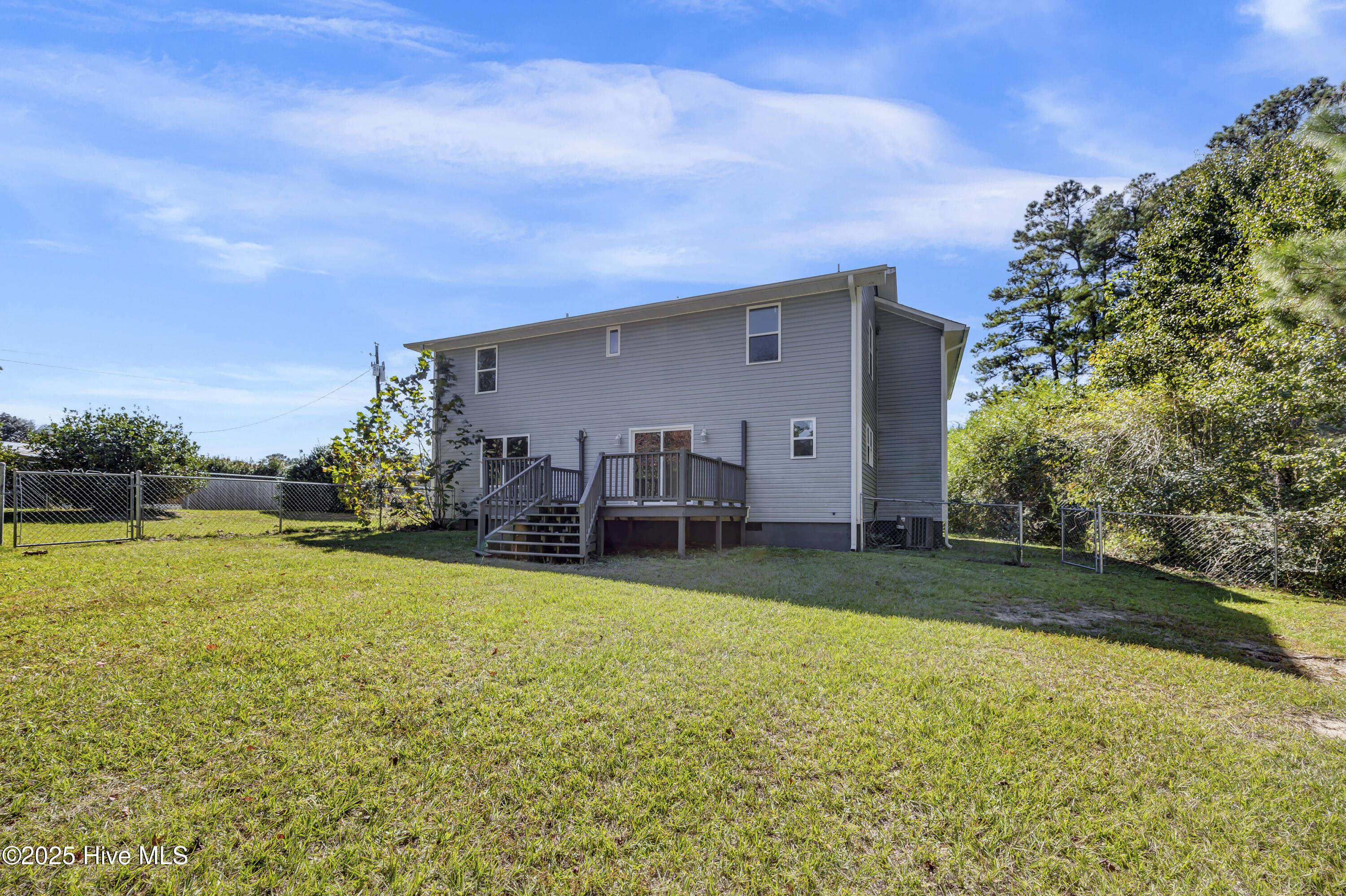 100537588 | Photo 25