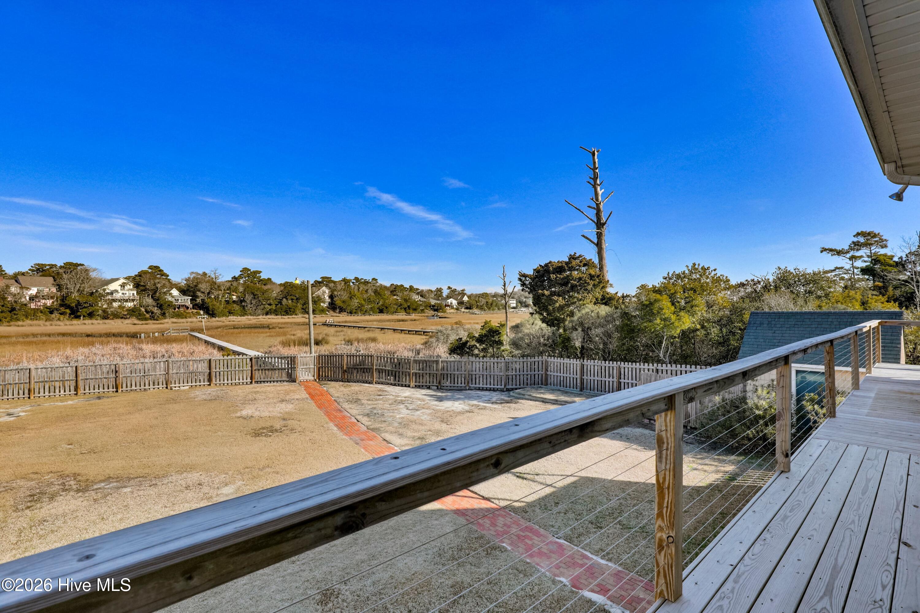 100489094 | Photo 15