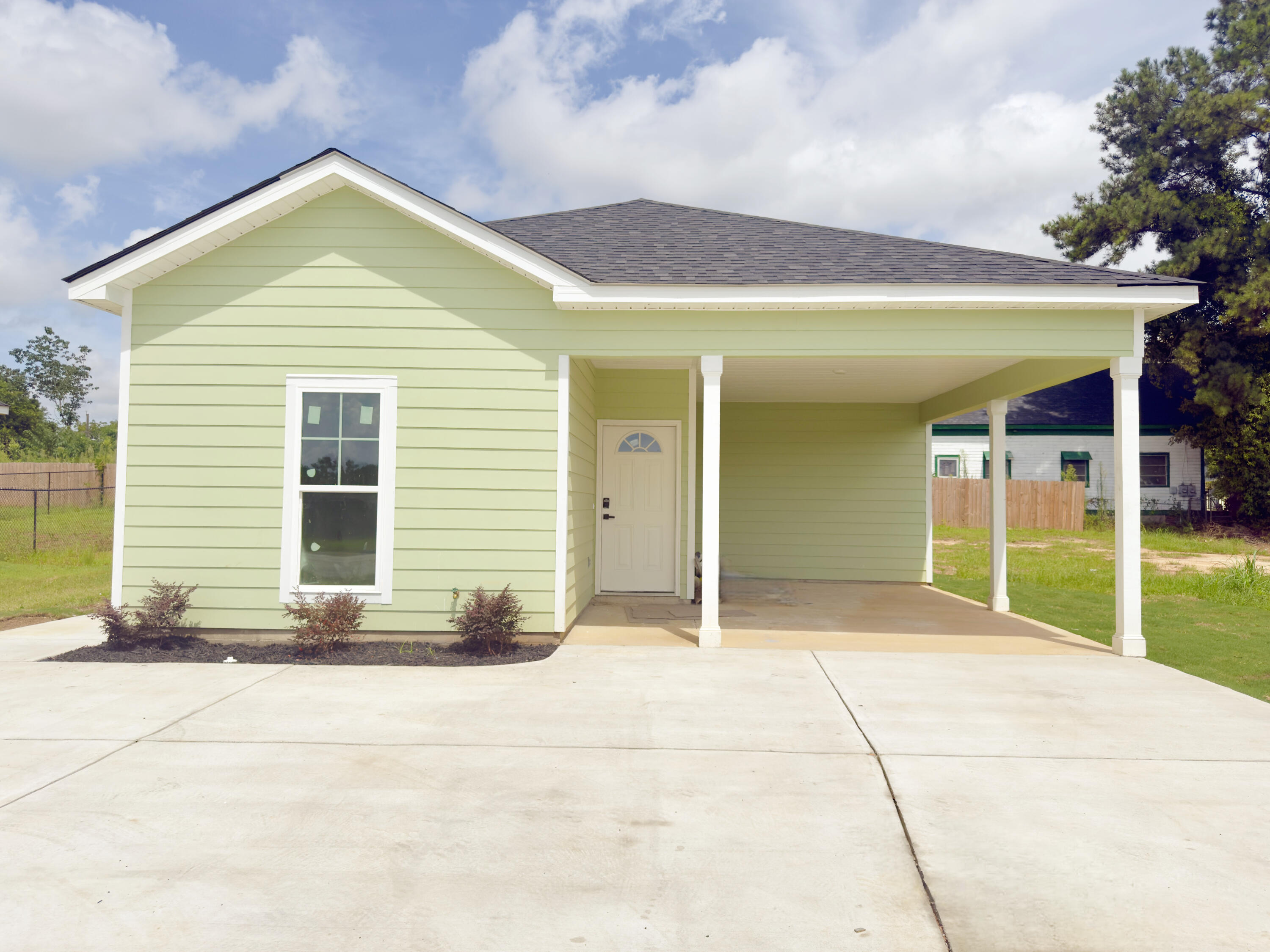 1753 Old Savannah Rd