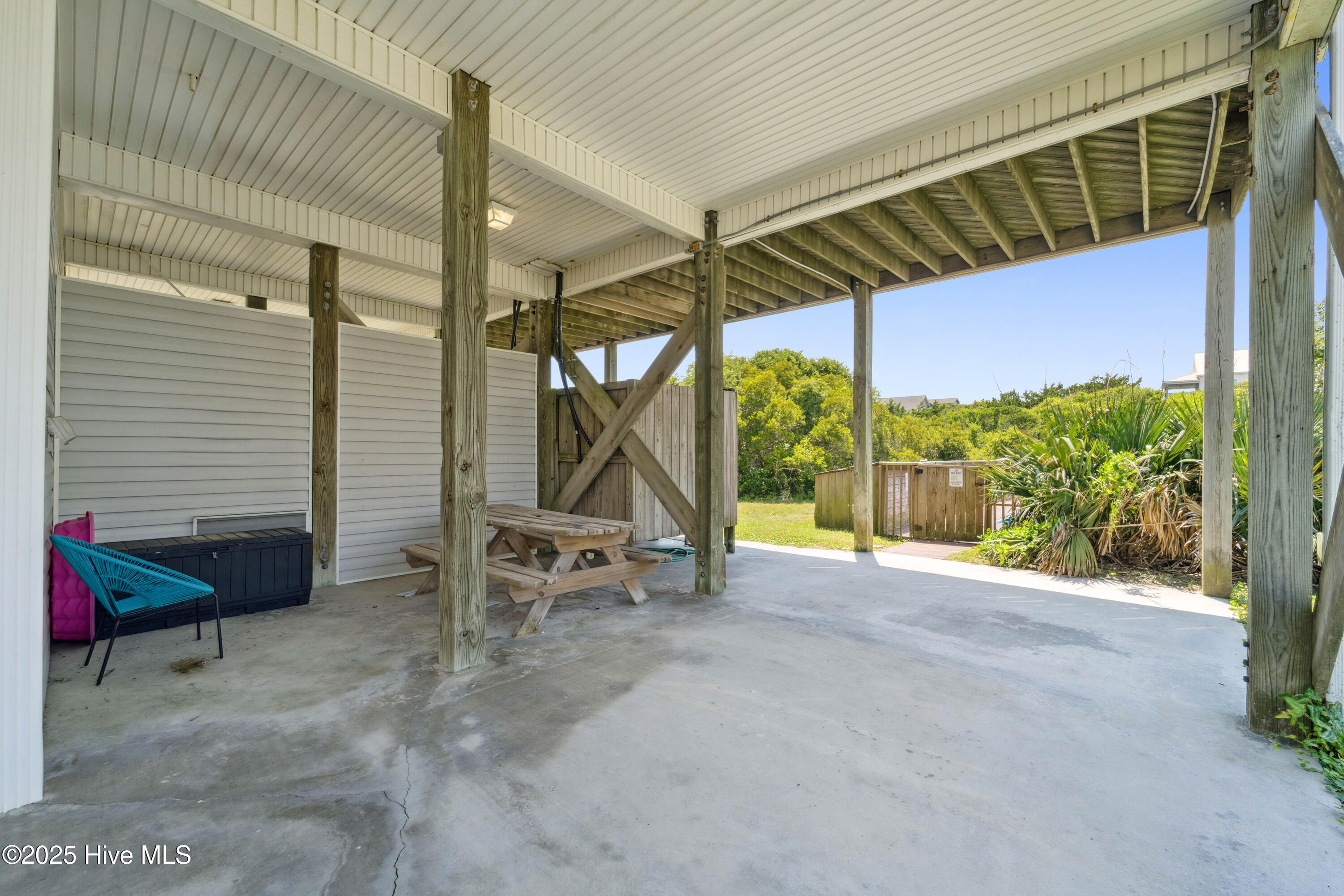 100556675 | Photo 23