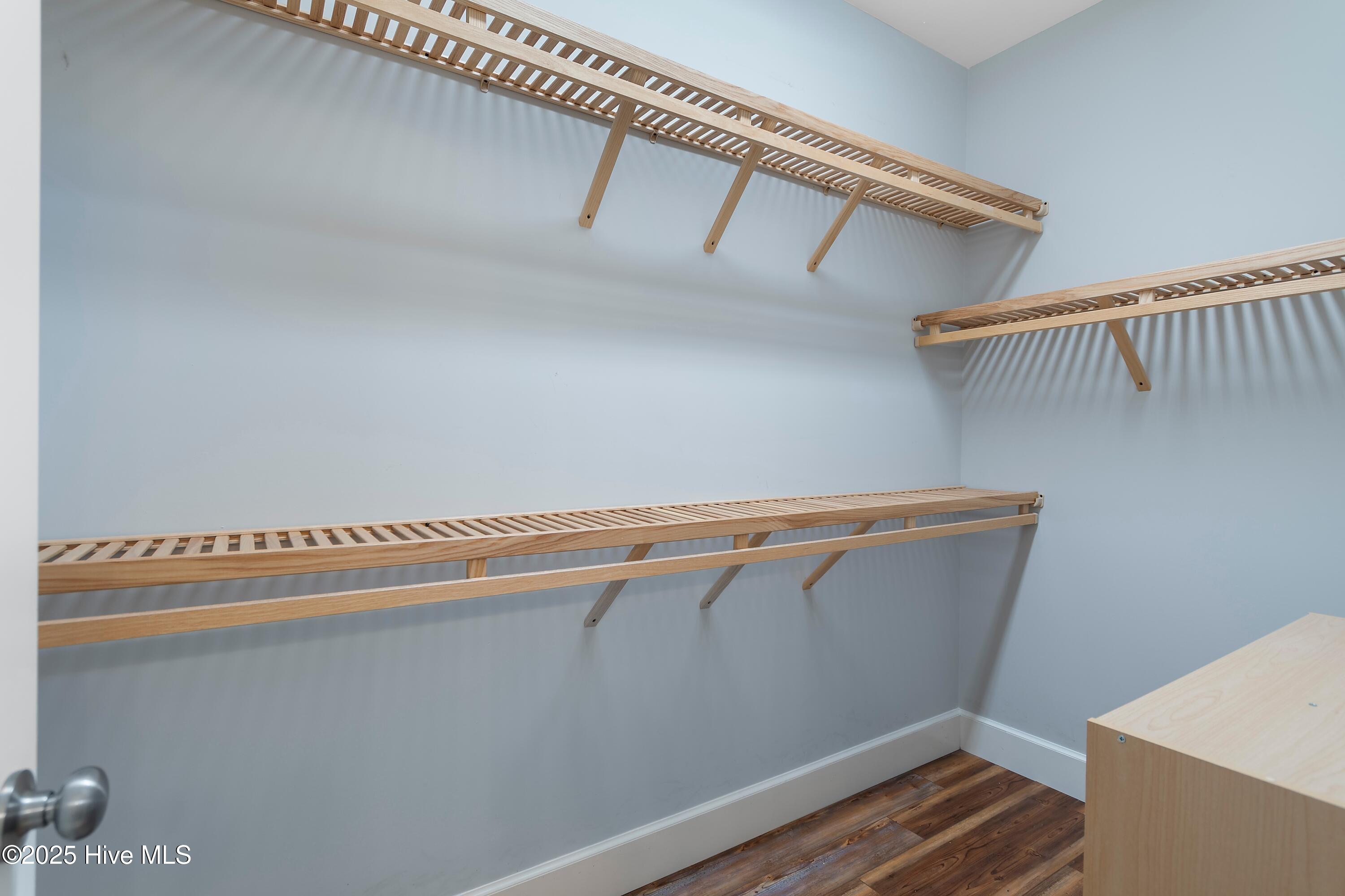 100537733 | Photo 45