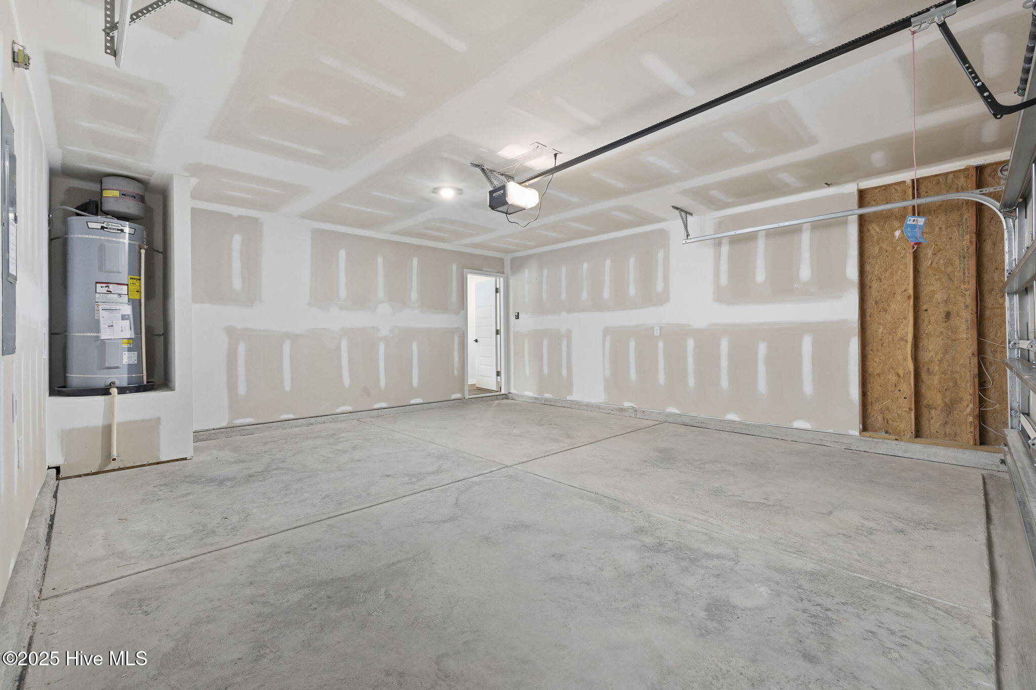 100544084 | Photo 56