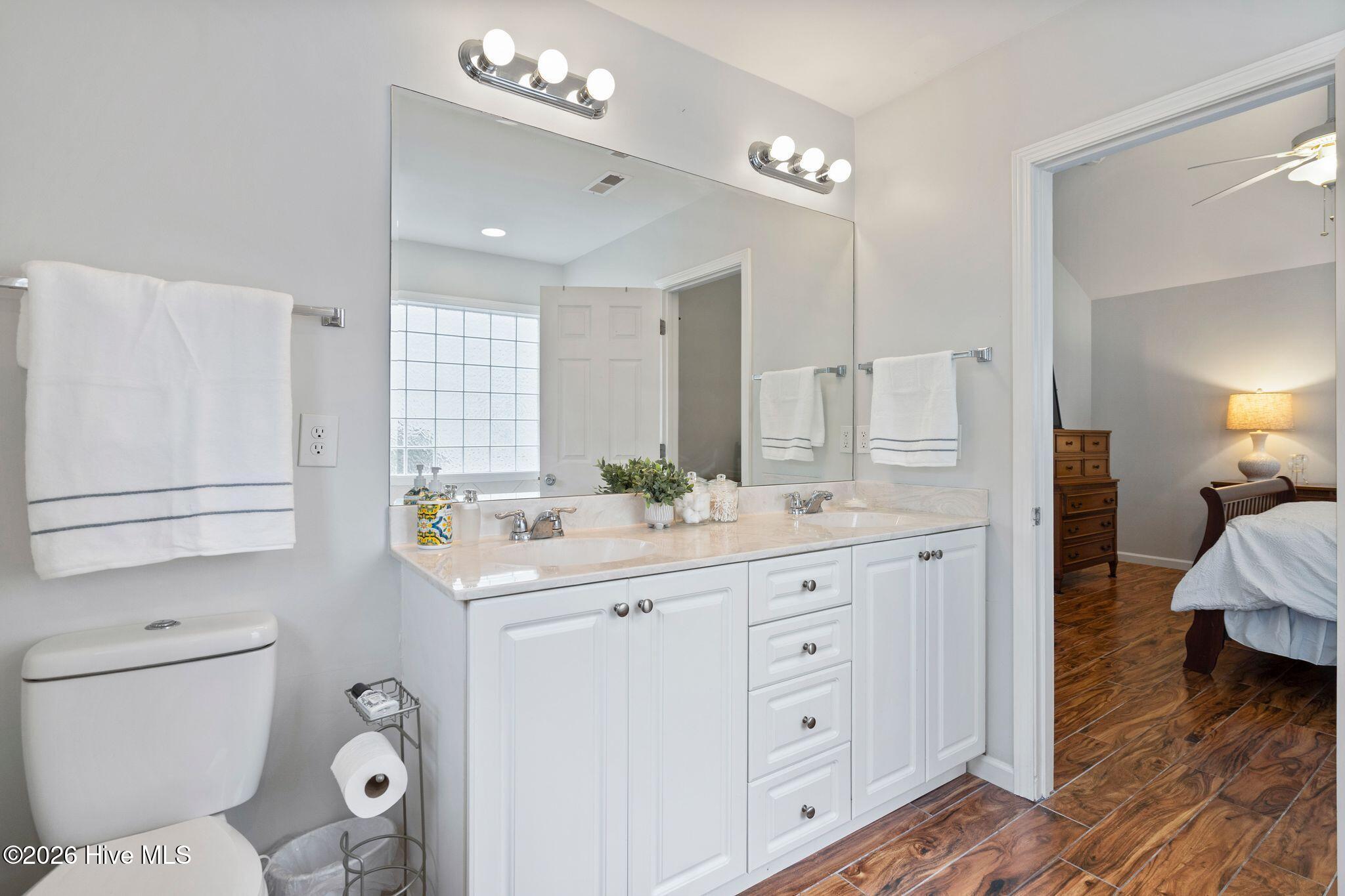 100557294 | Photo 27