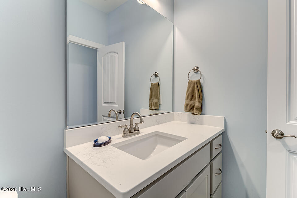 100559873 | Photo 24