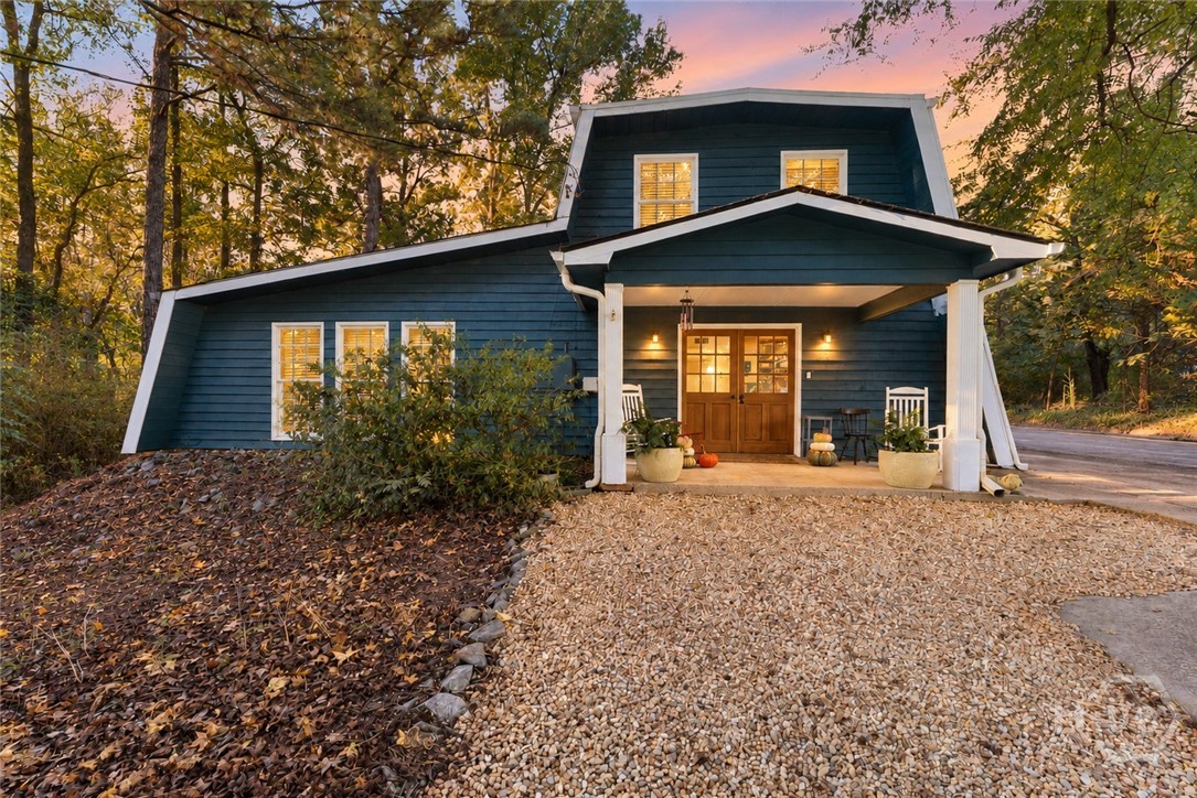100 Hidden Hills Lane