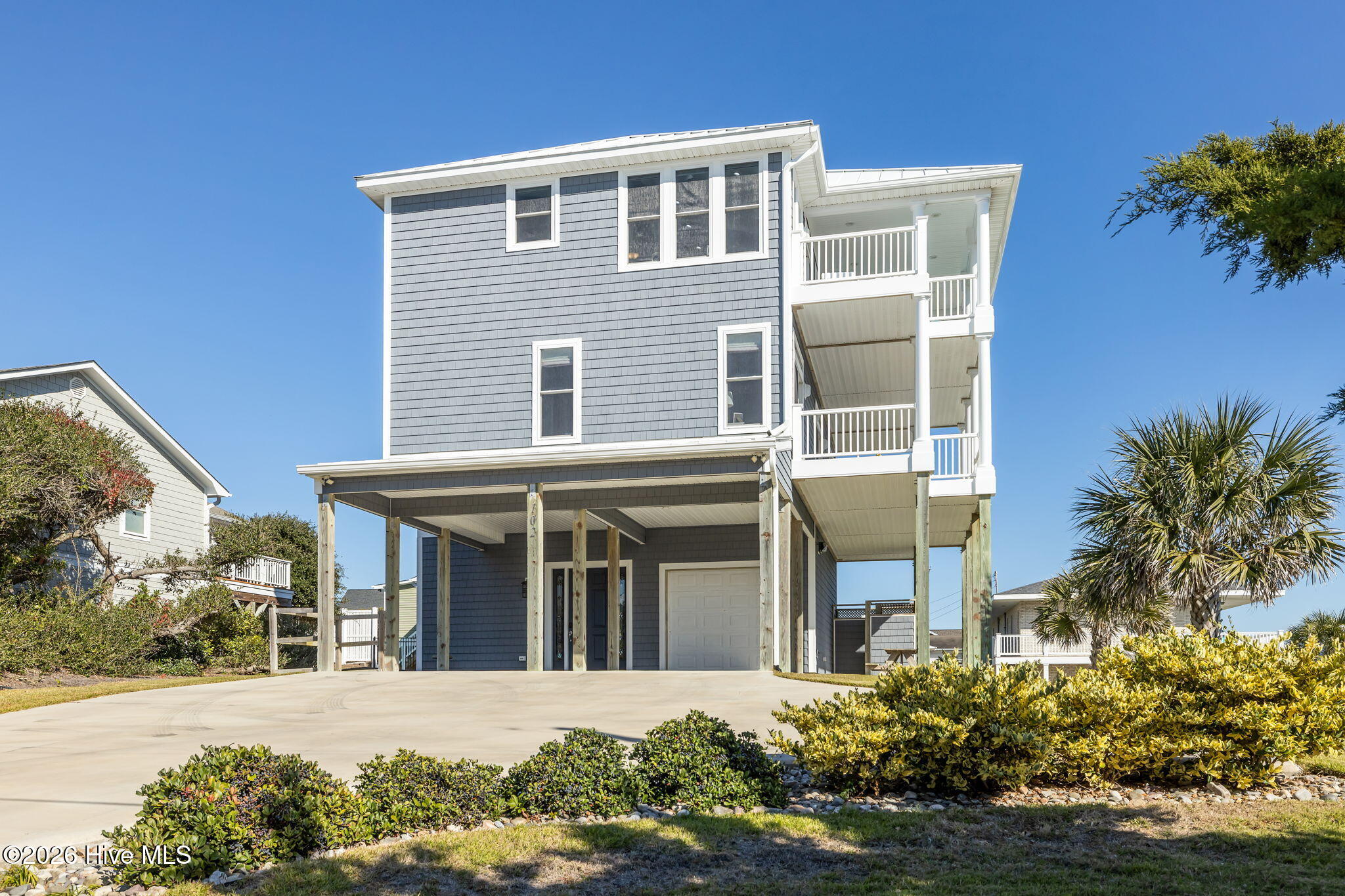 100549287 | Photo 51