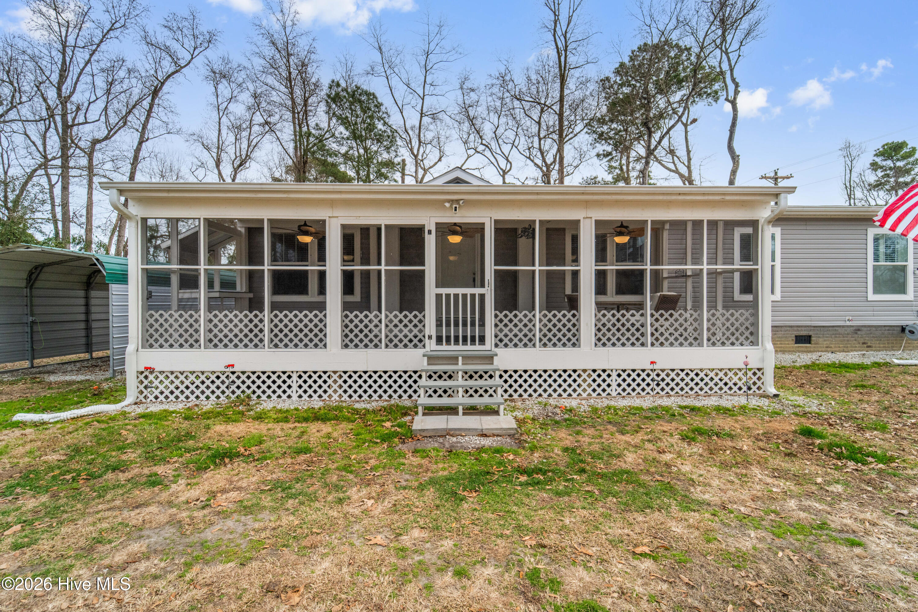 100547365 | Photo 47