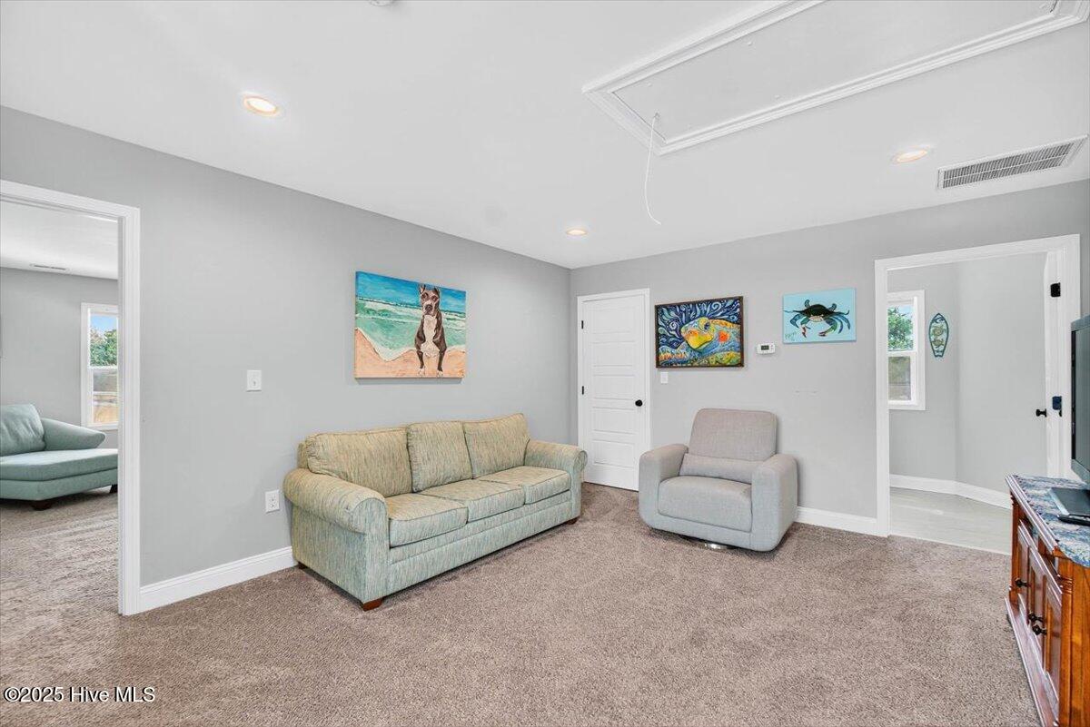 100531738 | Photo 29