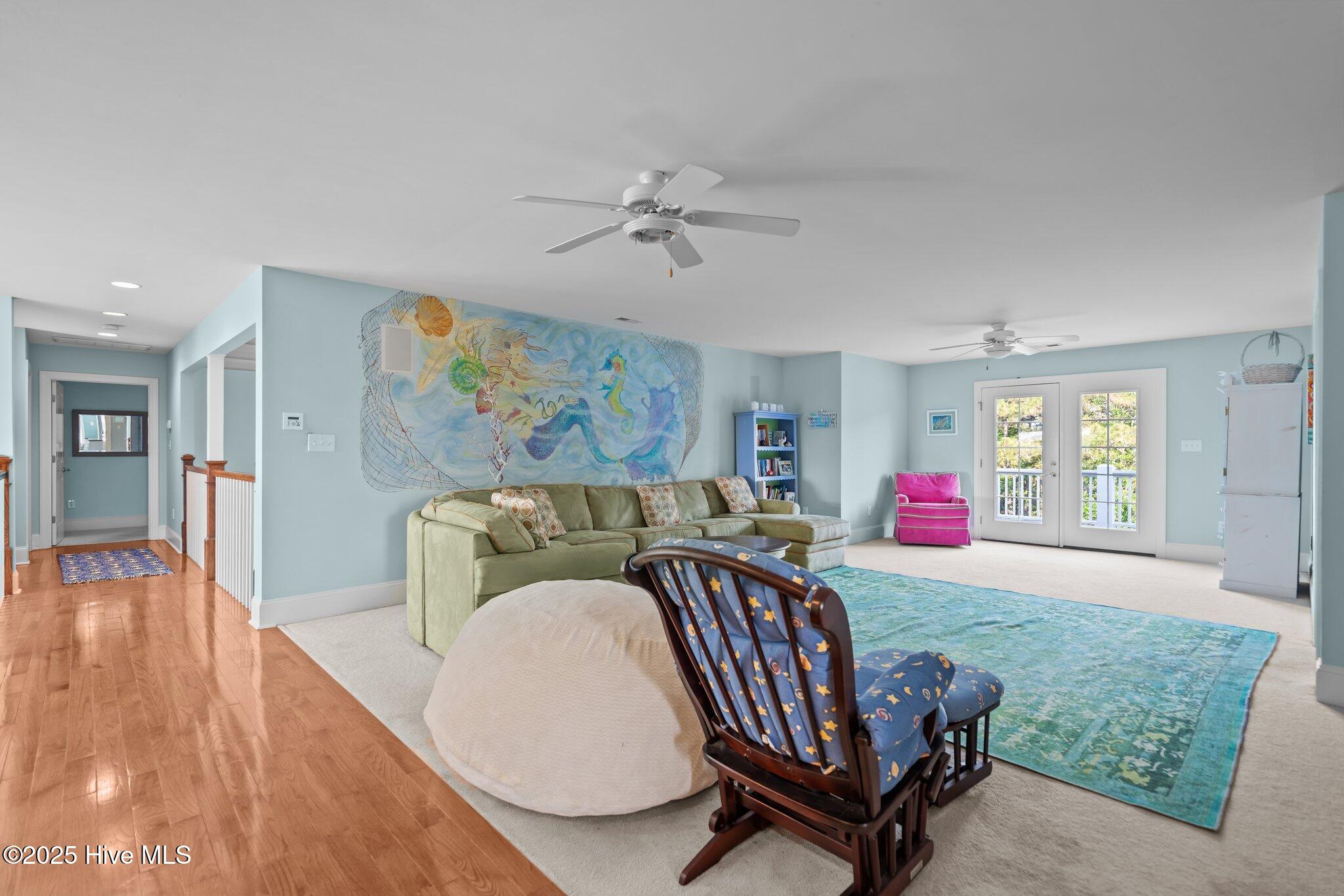 100513091 | Photo 67