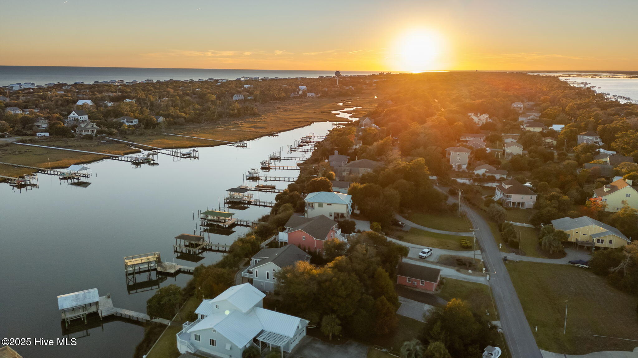 100542627 | Photo 52