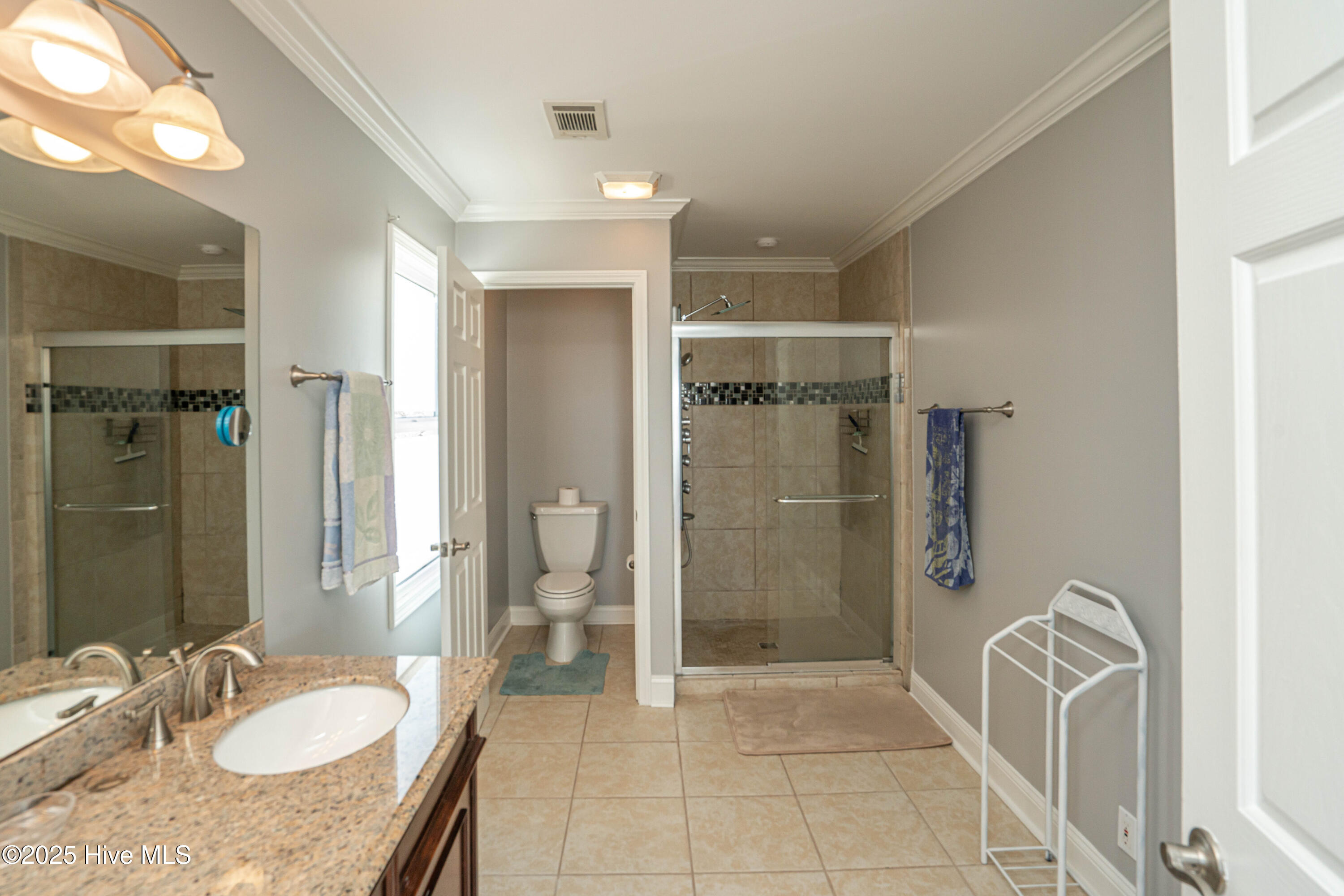 100539099 | Photo 58