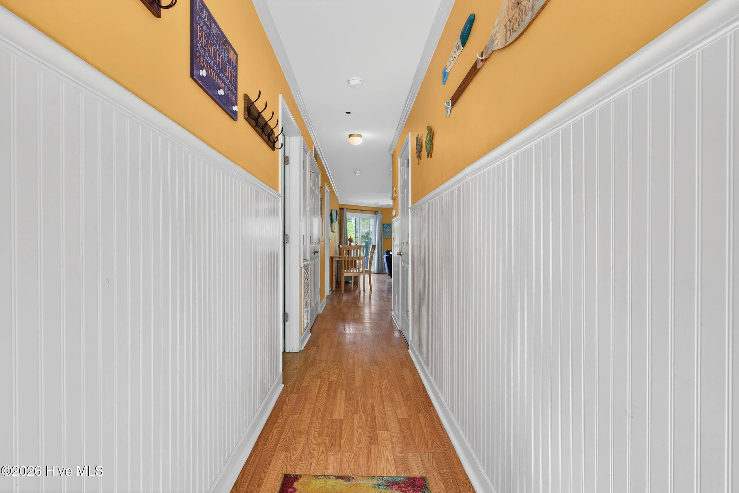 100563850 | Photo 16